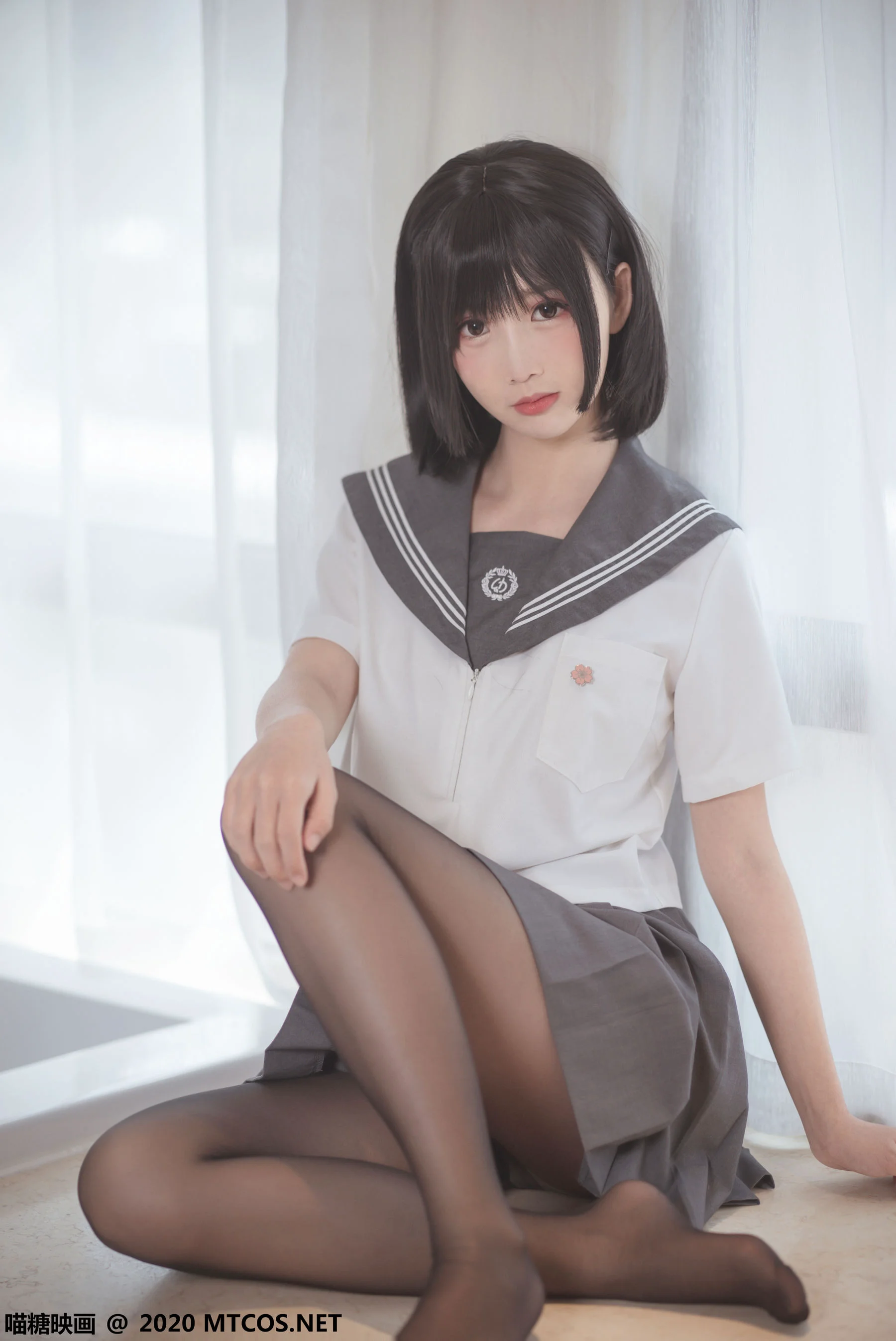 [喵糖映画] JKL.017 《黑丝JK制服》 写真集 - 爱照片