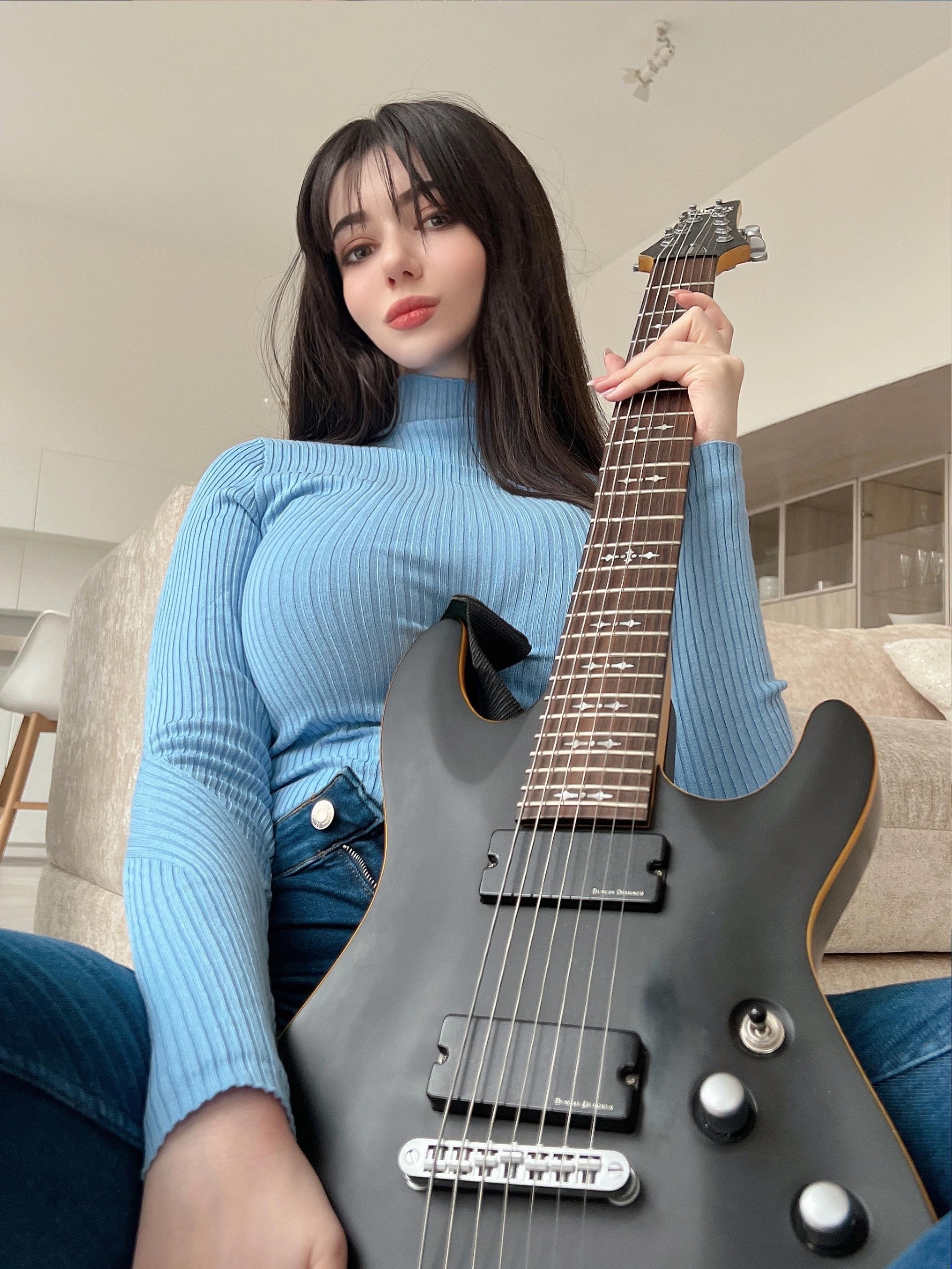 Alina Becker – Guitar Sister - 爱照片