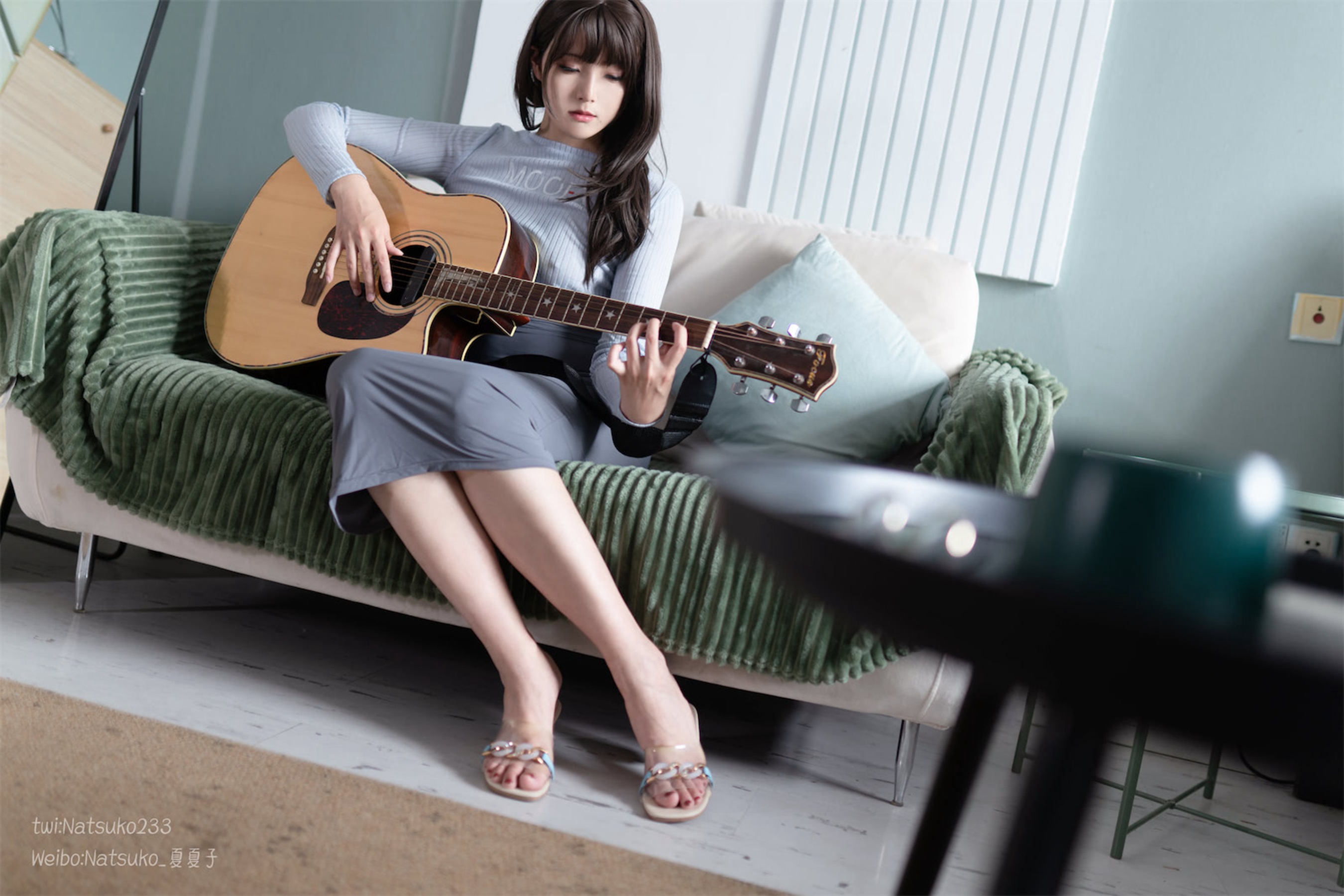 Natsuko夏夏子 – 吉他妹妹 - 爱照片