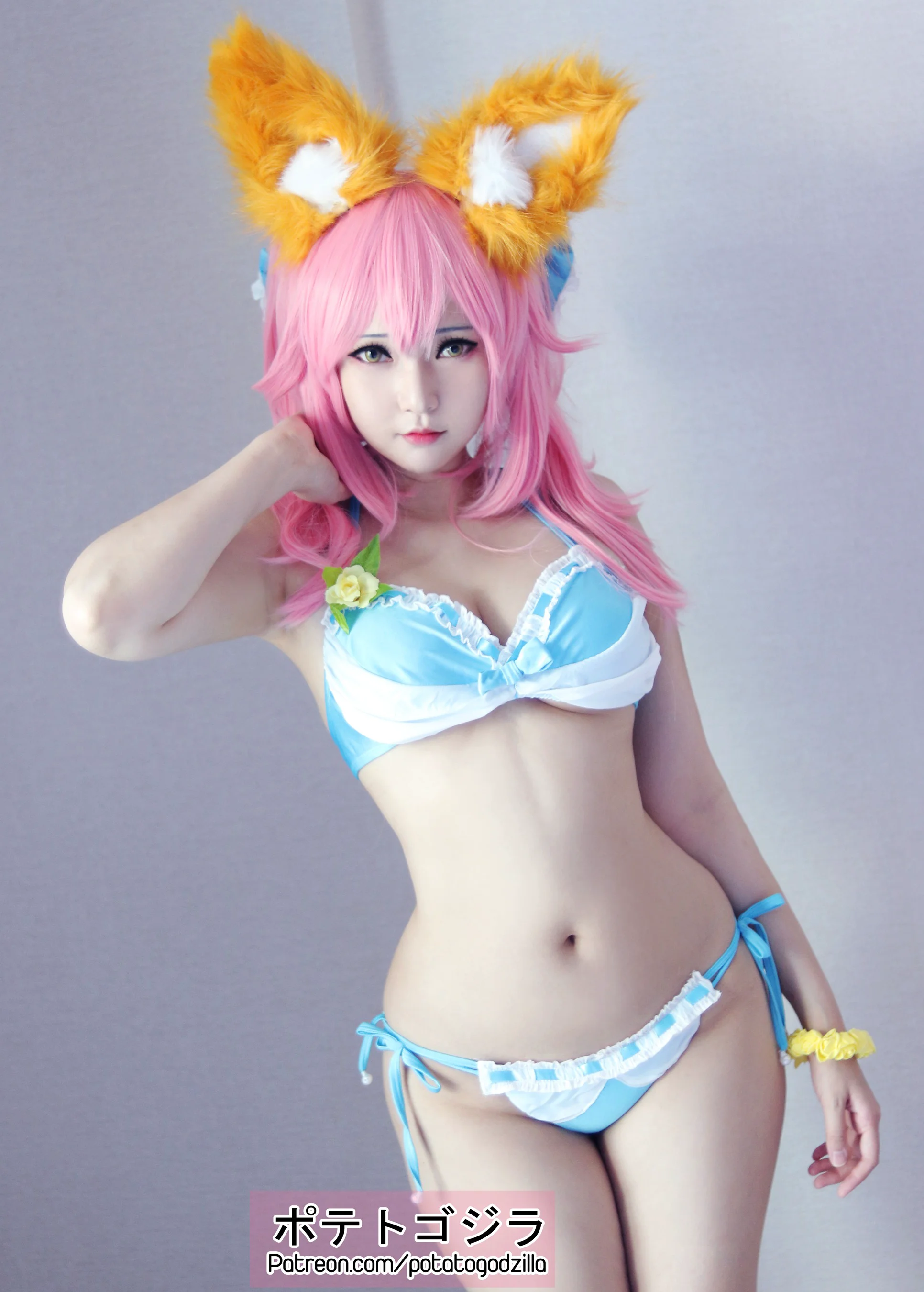 Potato Godzilla – Tamamo Bikini - 爱照片