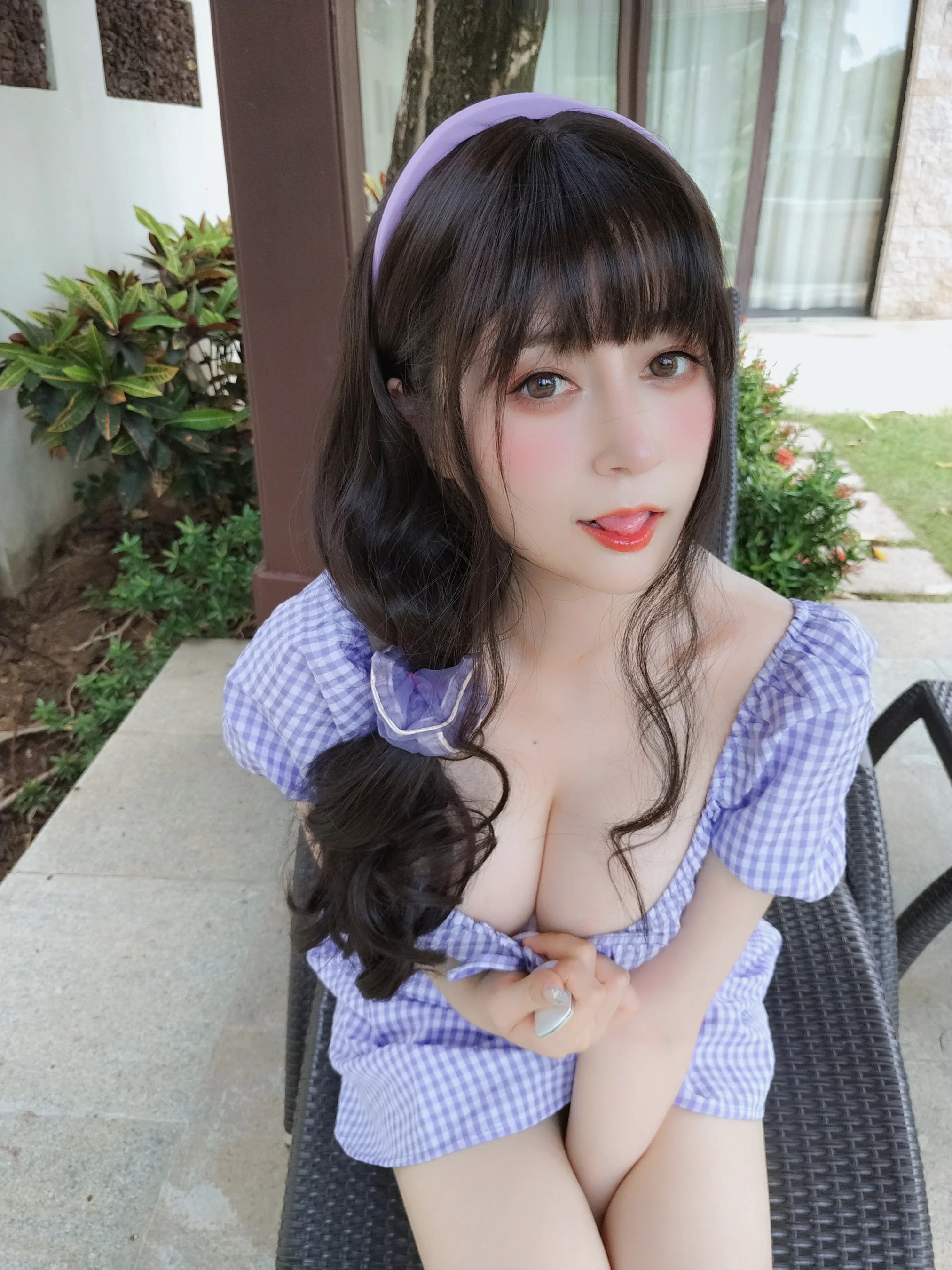 白银81 – 夏日的格子连衣裙 - 爱照片