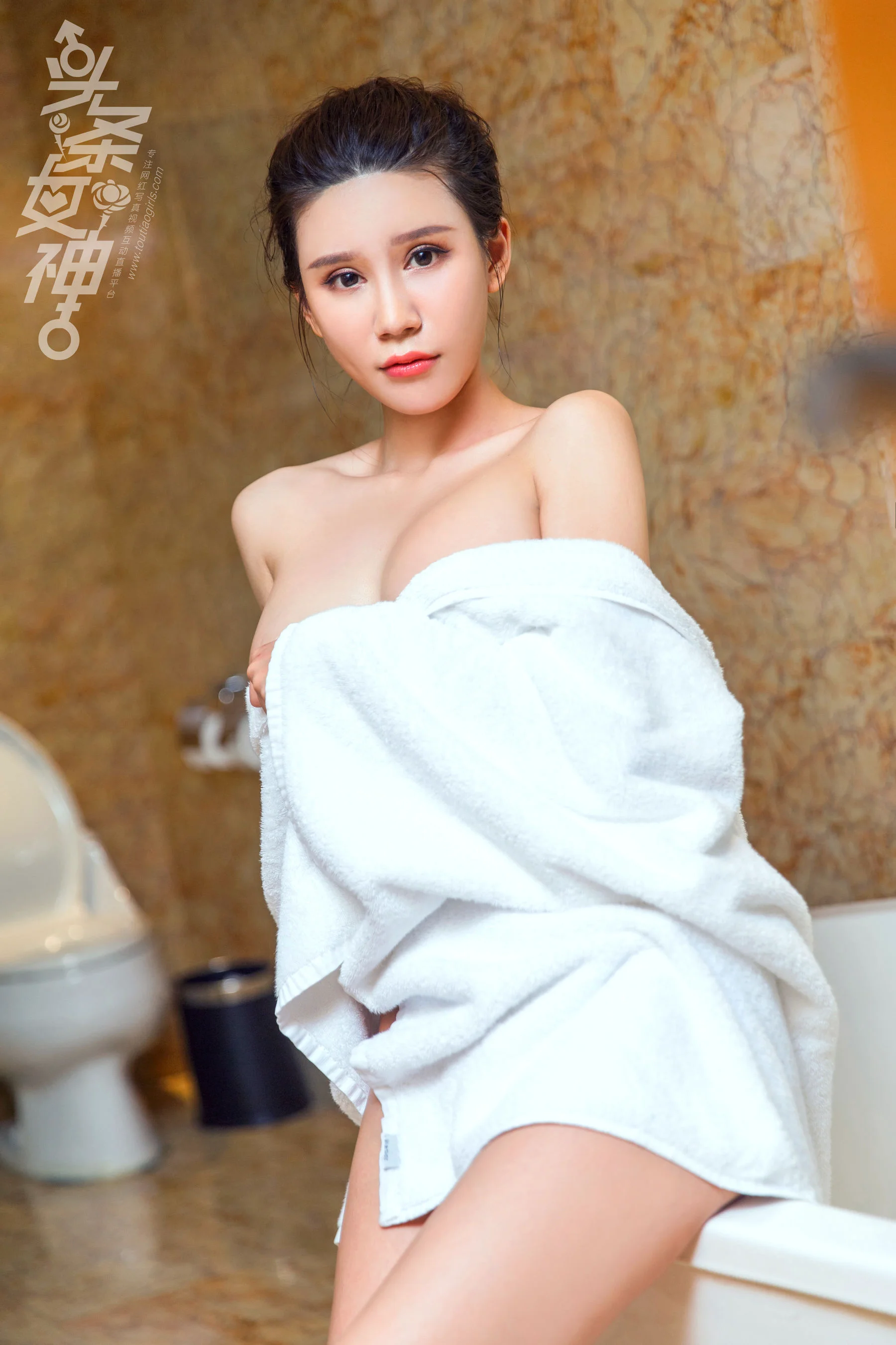 米璐《蜜臀玉乳》 [头条女神Toutiaogirls] 写真集 - 爱照片