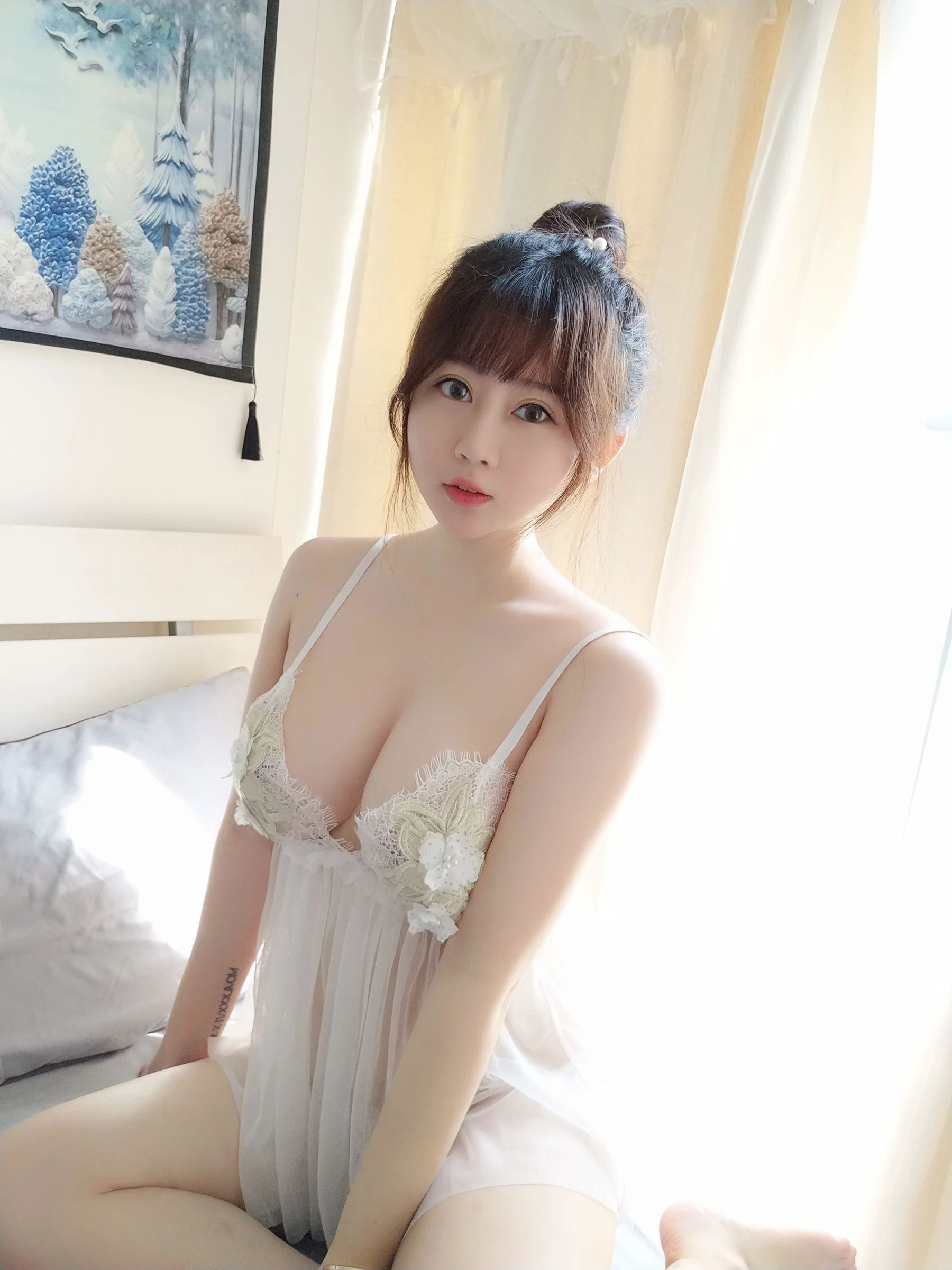 [美女Coser] 是依酱呀 《蕾丝内衣》 写真集 - 爱照片