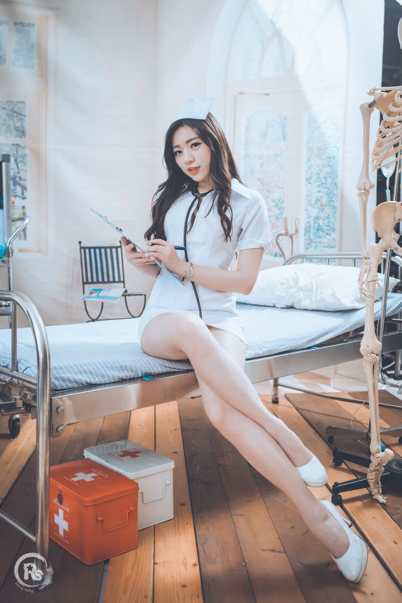 [台湾网红美女] 谢立琪《谢雨琪の護士》 写真集 - 爱照片