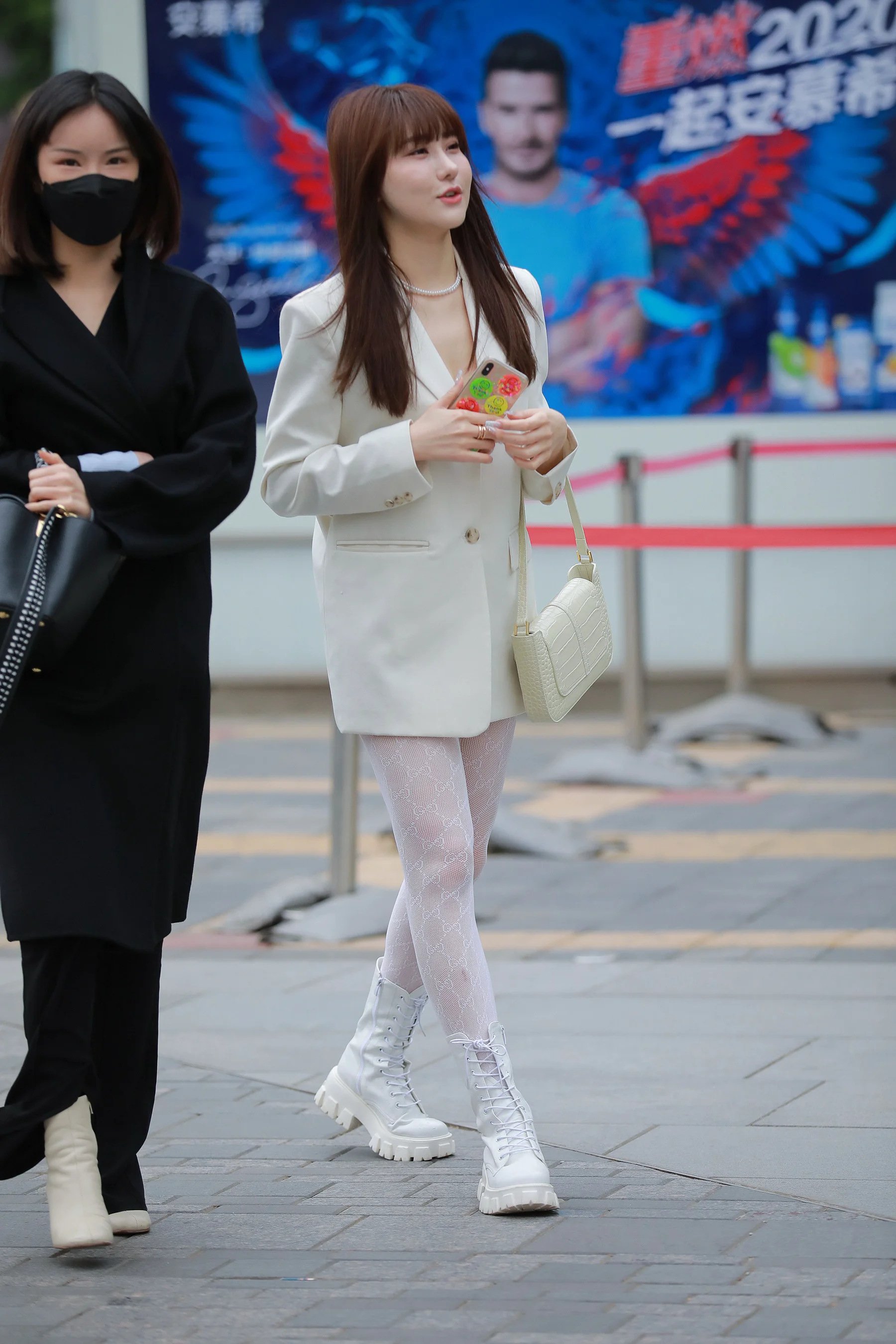 四九城嘎子街拍作品 – 白色蕾丝袜小美女 写真 - 爱照片