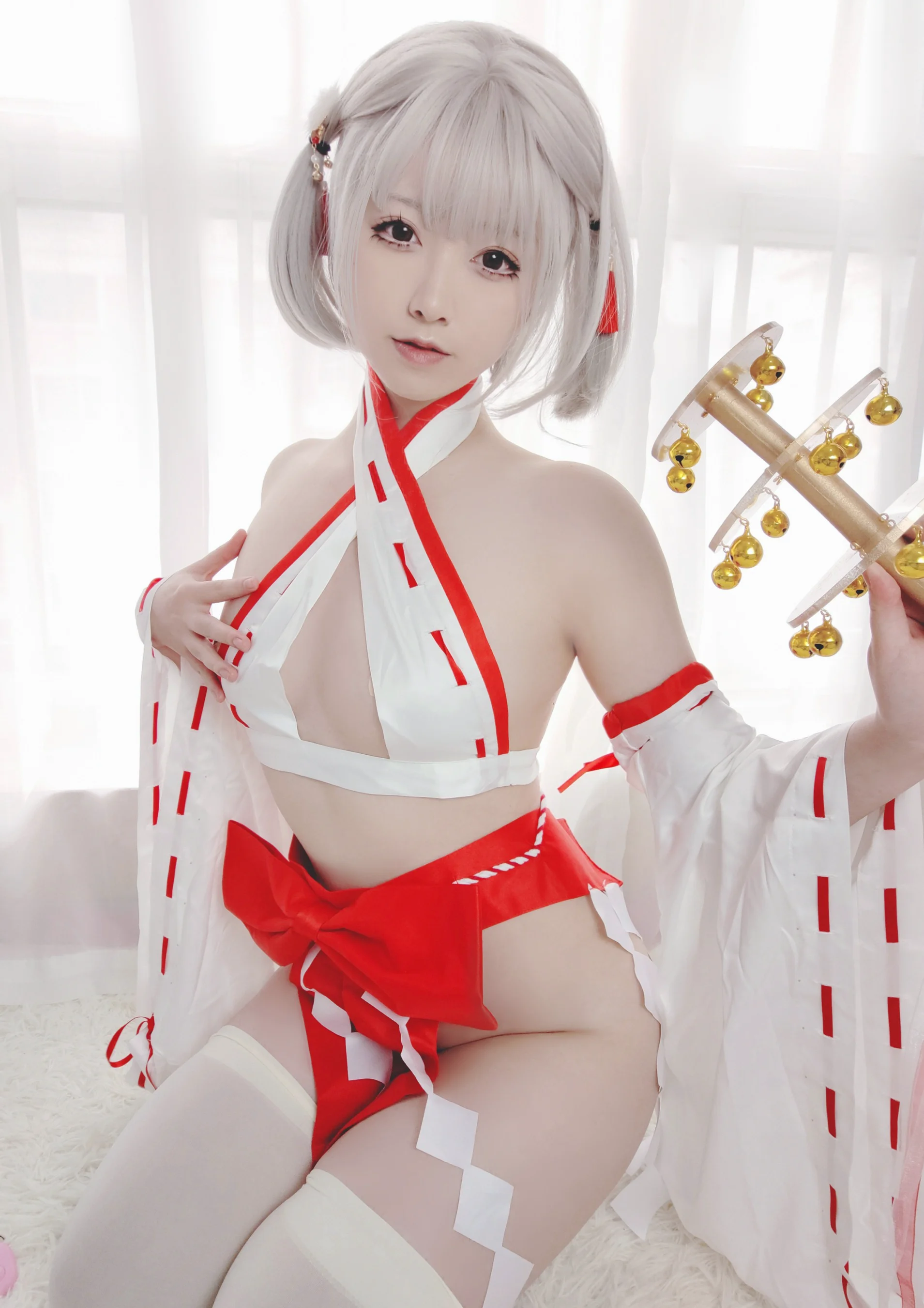 朝霧愛 – 巫女 - 爱照片