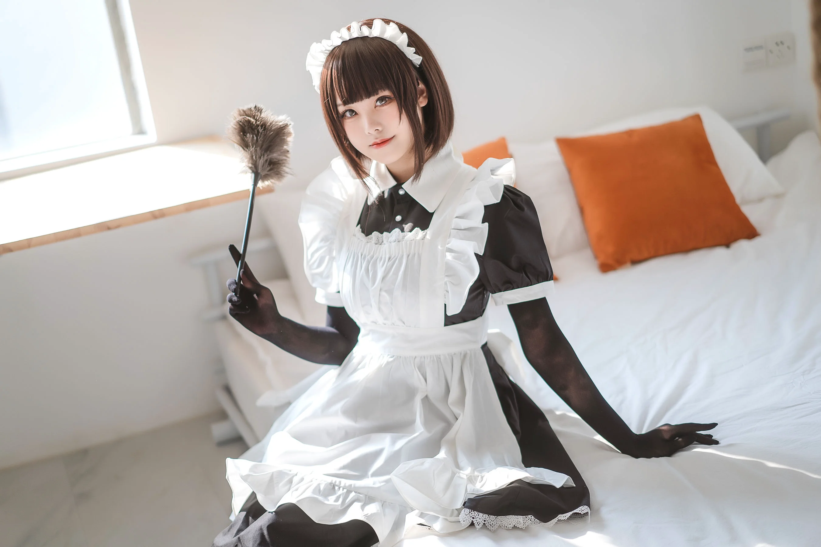 萌系小姐姐蜜汁猫裘 – 民宿 女仆 写真套图 - 爱照片