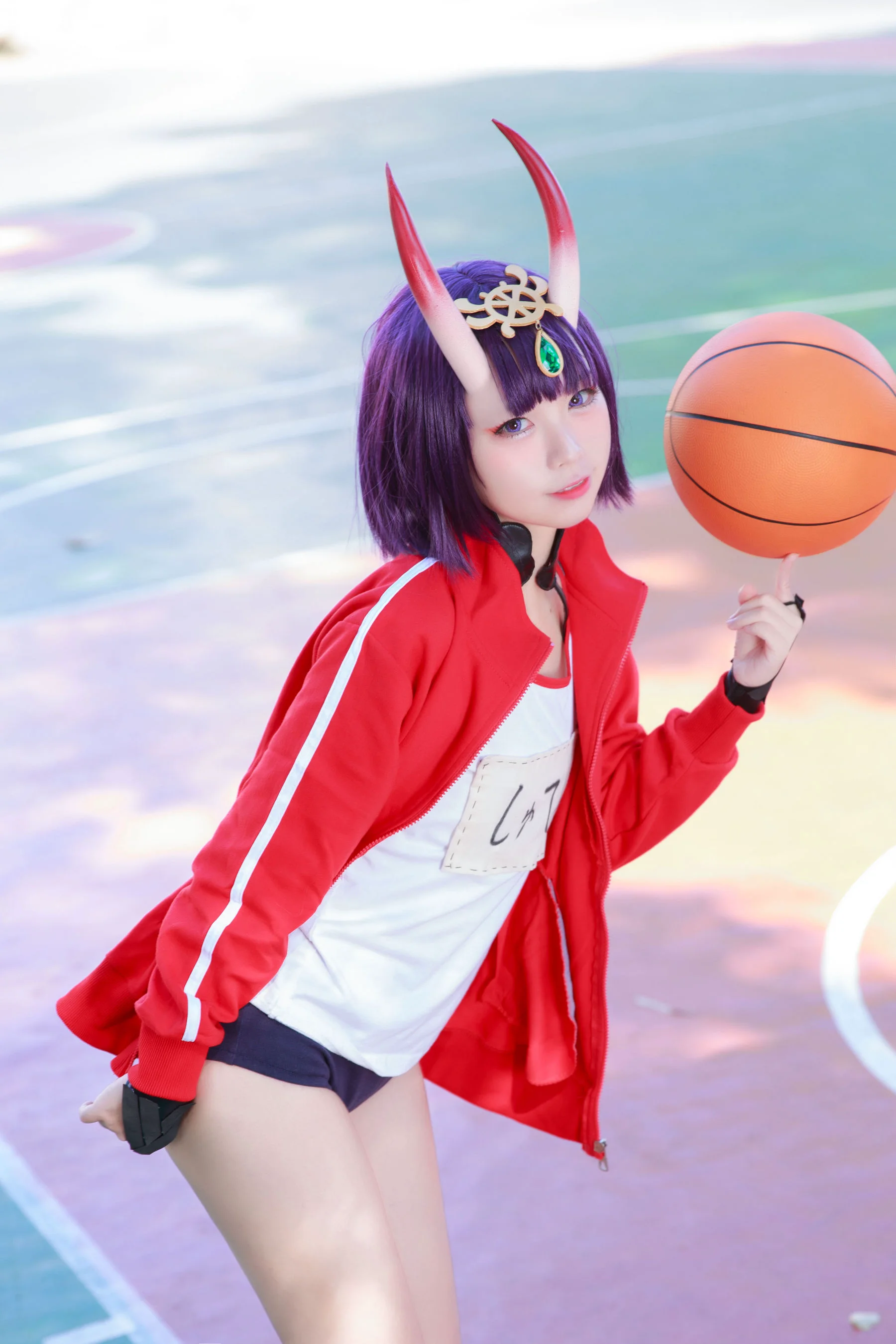 [网红COSER写真] 动漫博主G44不会受伤 – 酒吞体操服 写真套图 - 爱照片