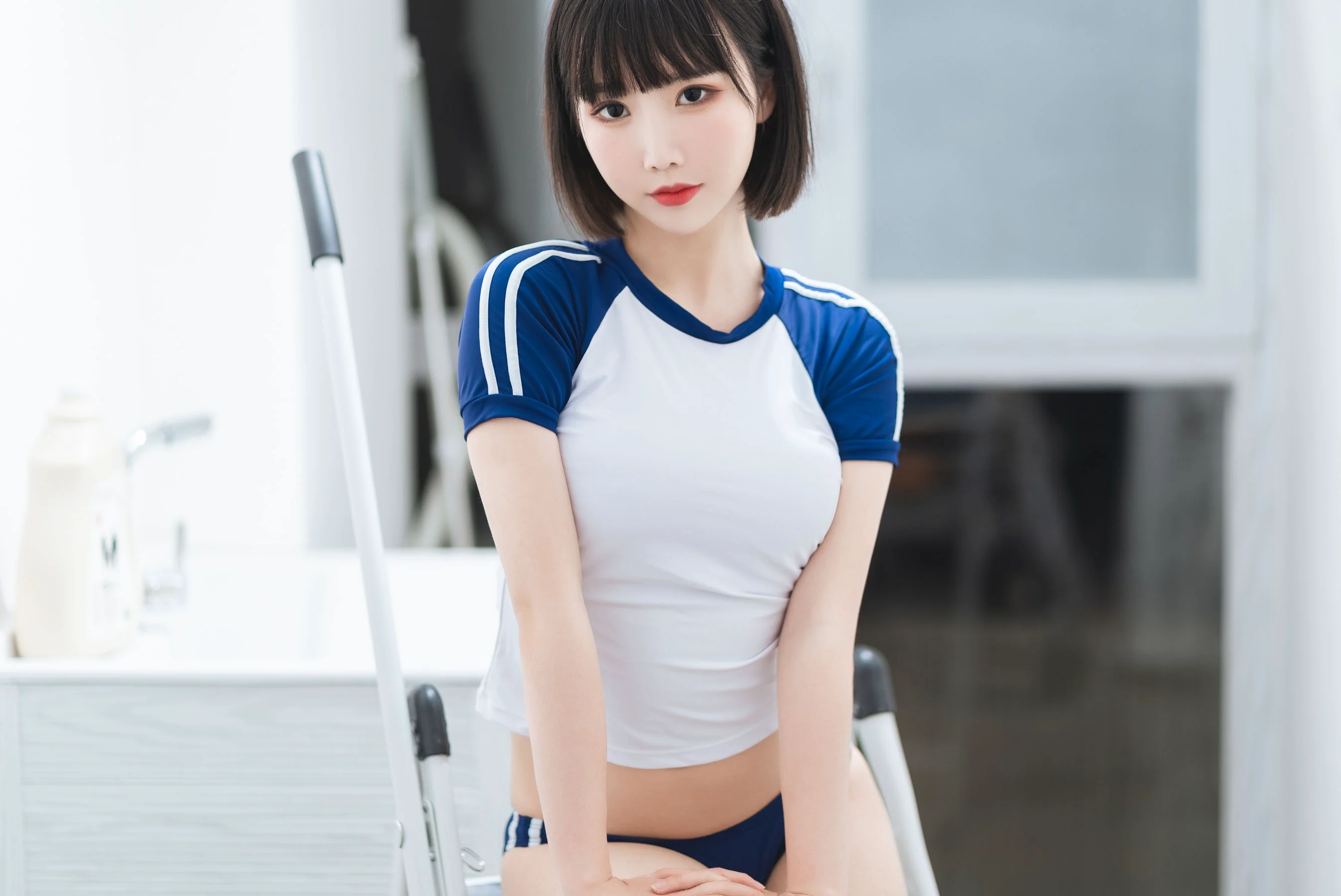 [网红COSER写真] 面饼仙儿 – 体操服 套图 - 爱照片