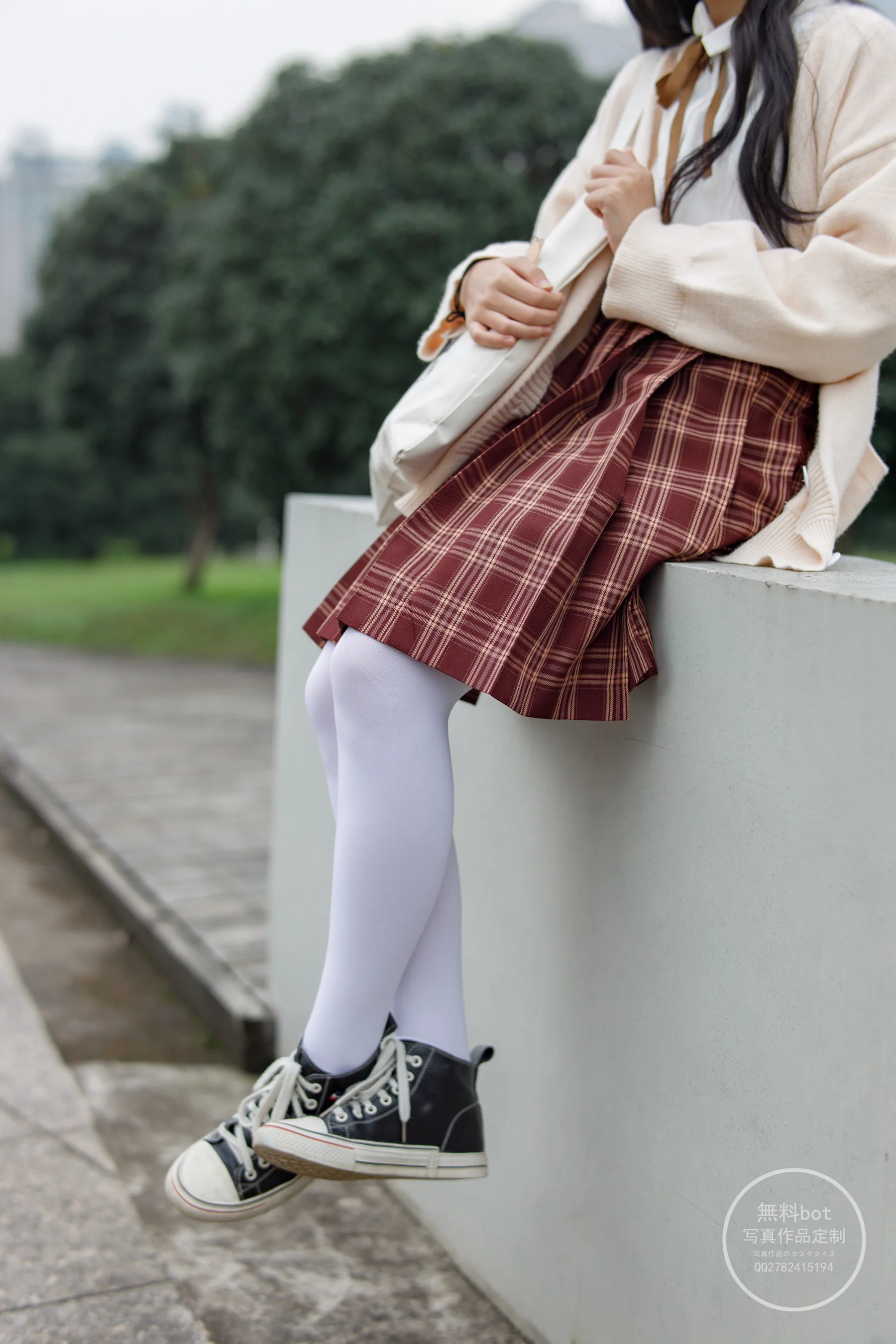 森萝财团写真 有料 NO.006 依依 户外白丝JK制服 - 爱照片