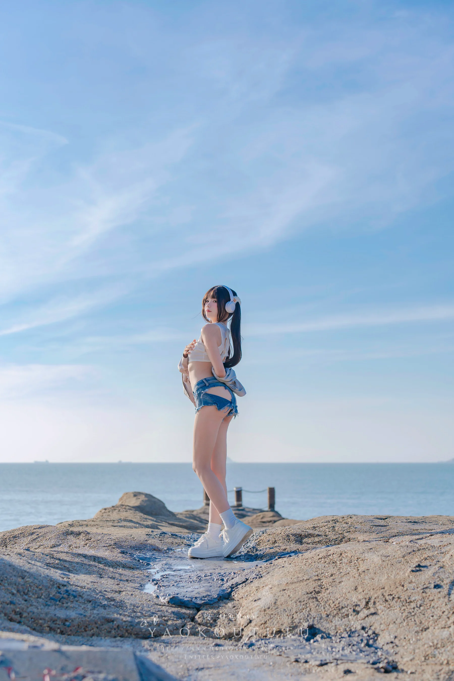 咬一口兔娘 – 八月订阅『海音旋律』&Mr.Chu - 爱照片