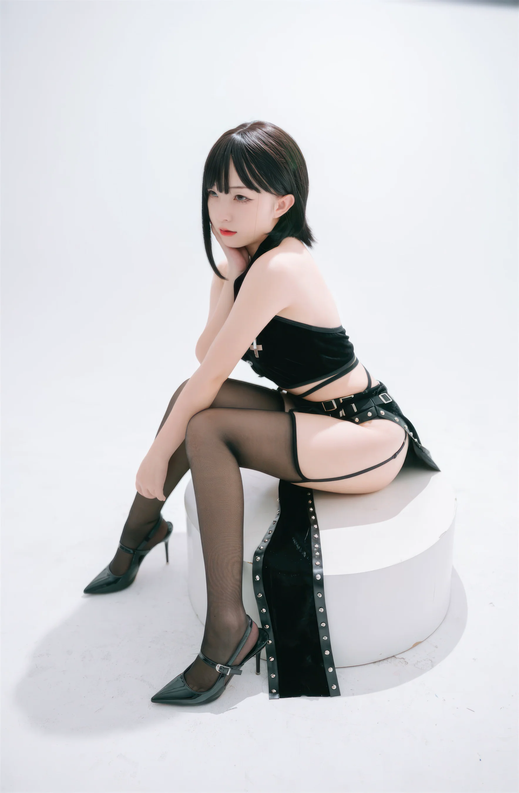 花铃 – 吊带袜修女 - 爱照片