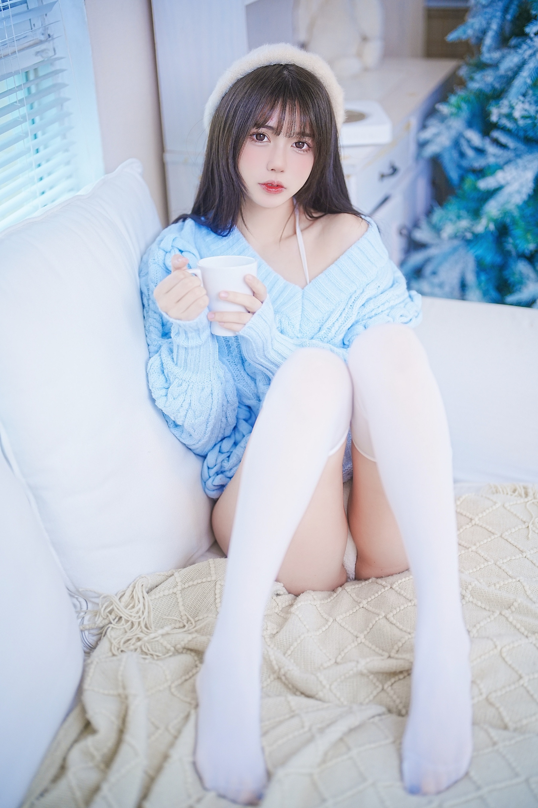 Tina很妖孽呀 – 蓝色秋冬毛衣 - 爱照片