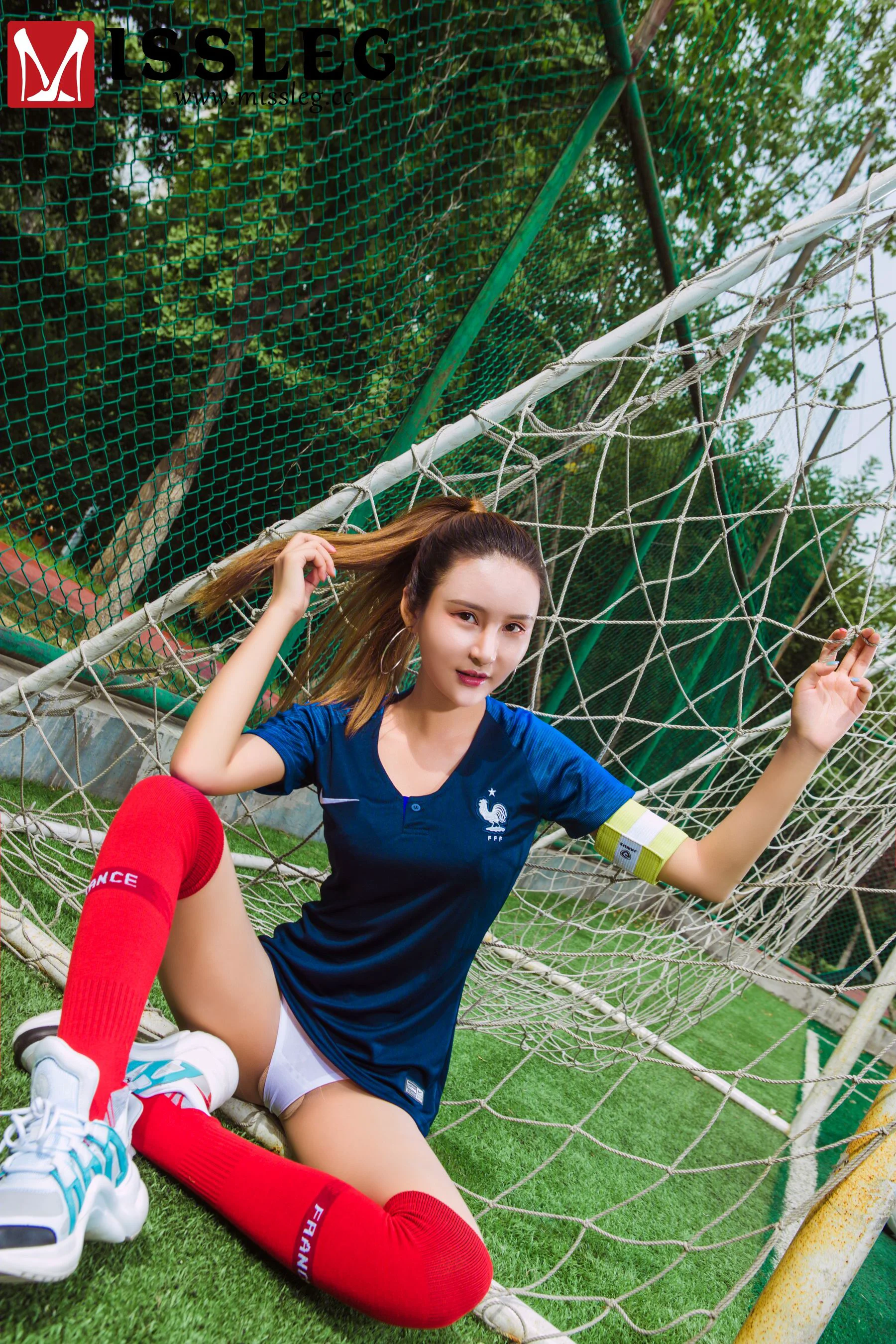 尹菲 《世界杯2》 [蜜丝MISSLEG] V019 写真集 - 爱照片