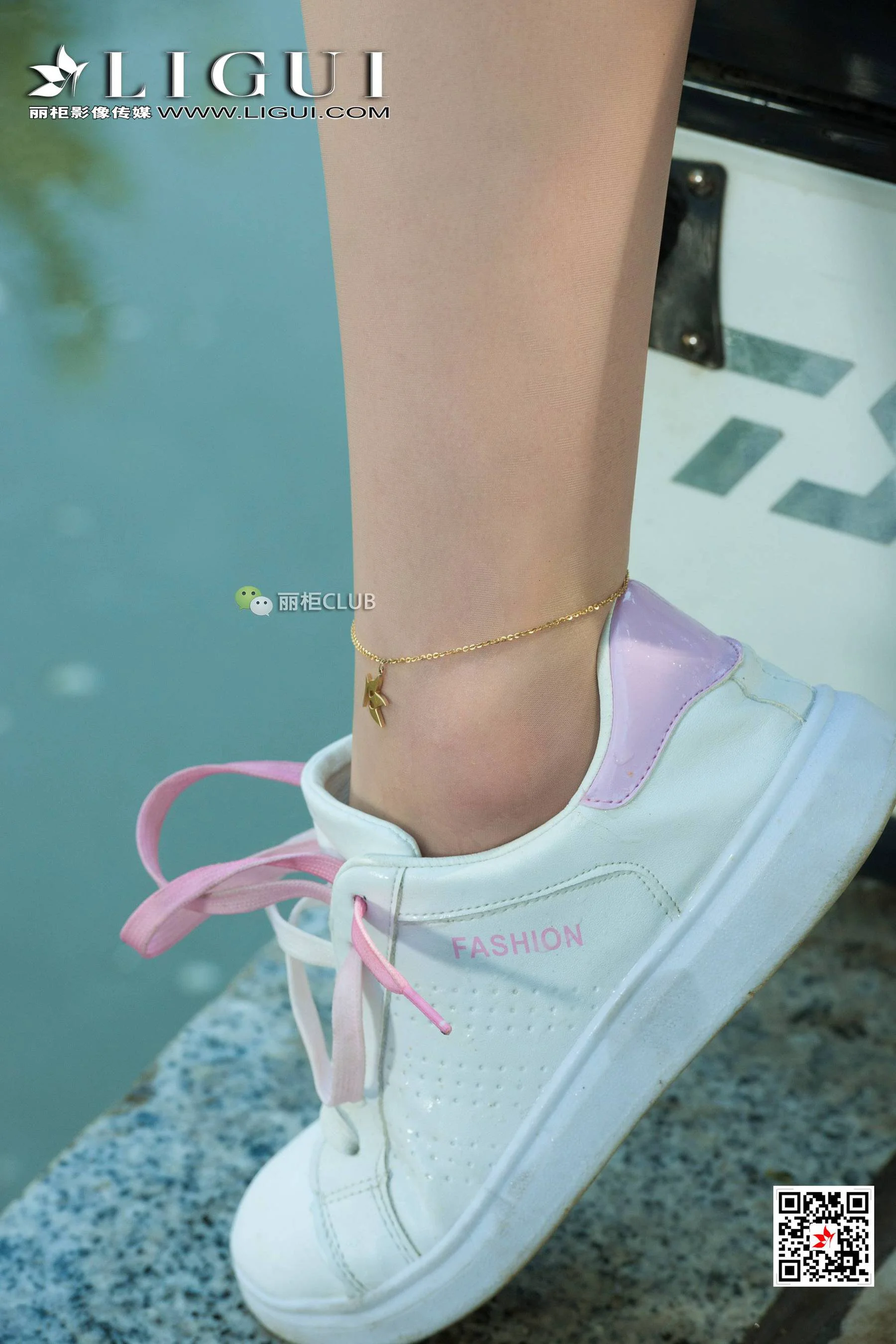 足模小戈《钓鱼小妹丝足》 [丽柜LIGUI] 网络丽人 写真集 - 爱照片