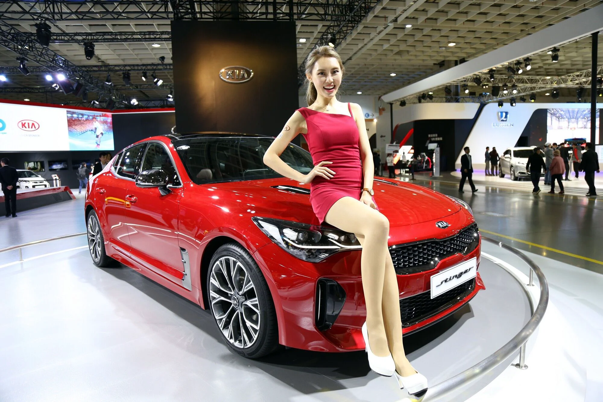 [台湾嫩模] Queenie(Q尼) – 2018年台北車展 写真集 - 爱照片