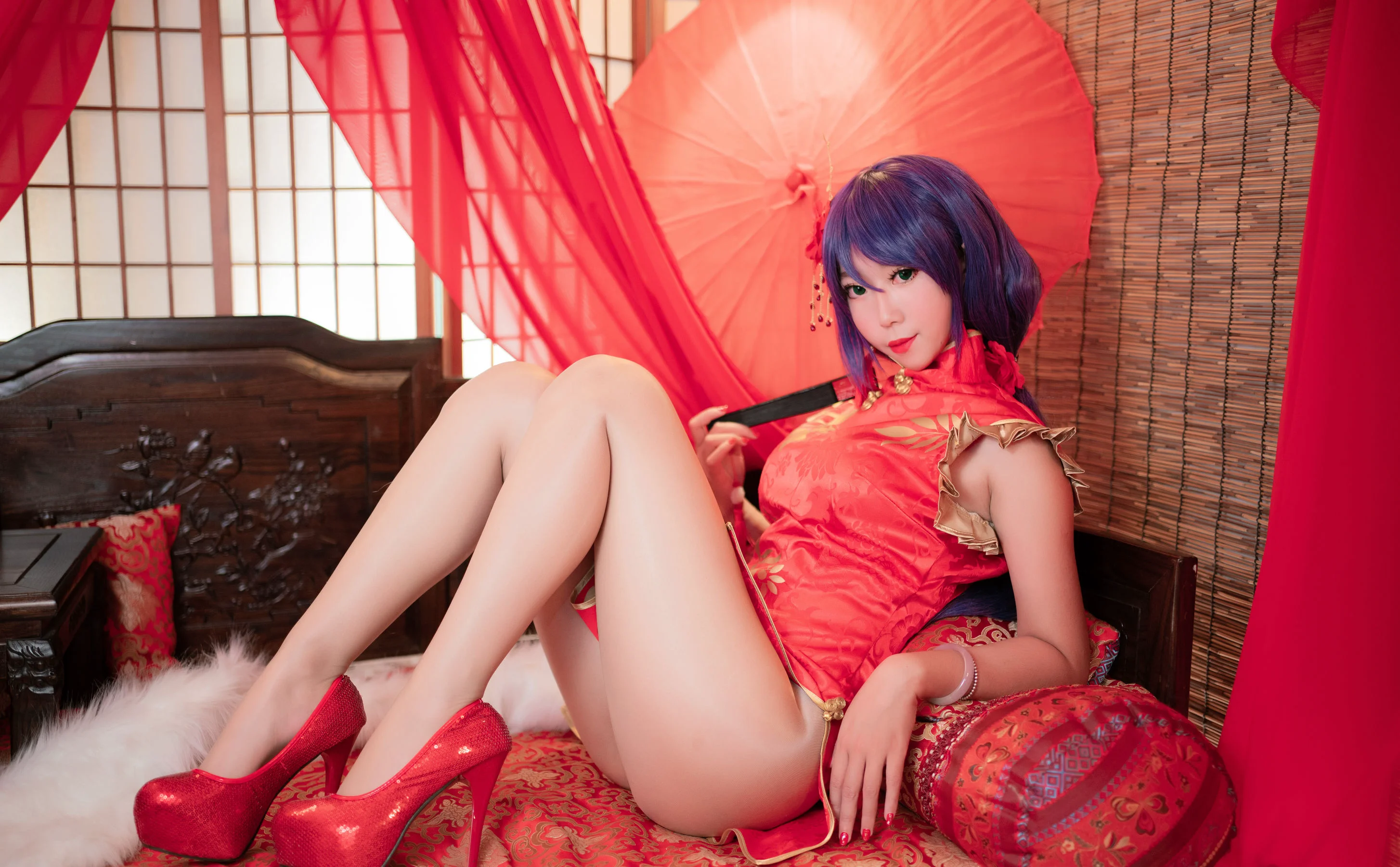 [Cosplay写真] 动漫博主Money冷冷 – 高雄红旗袍 - 爱照片