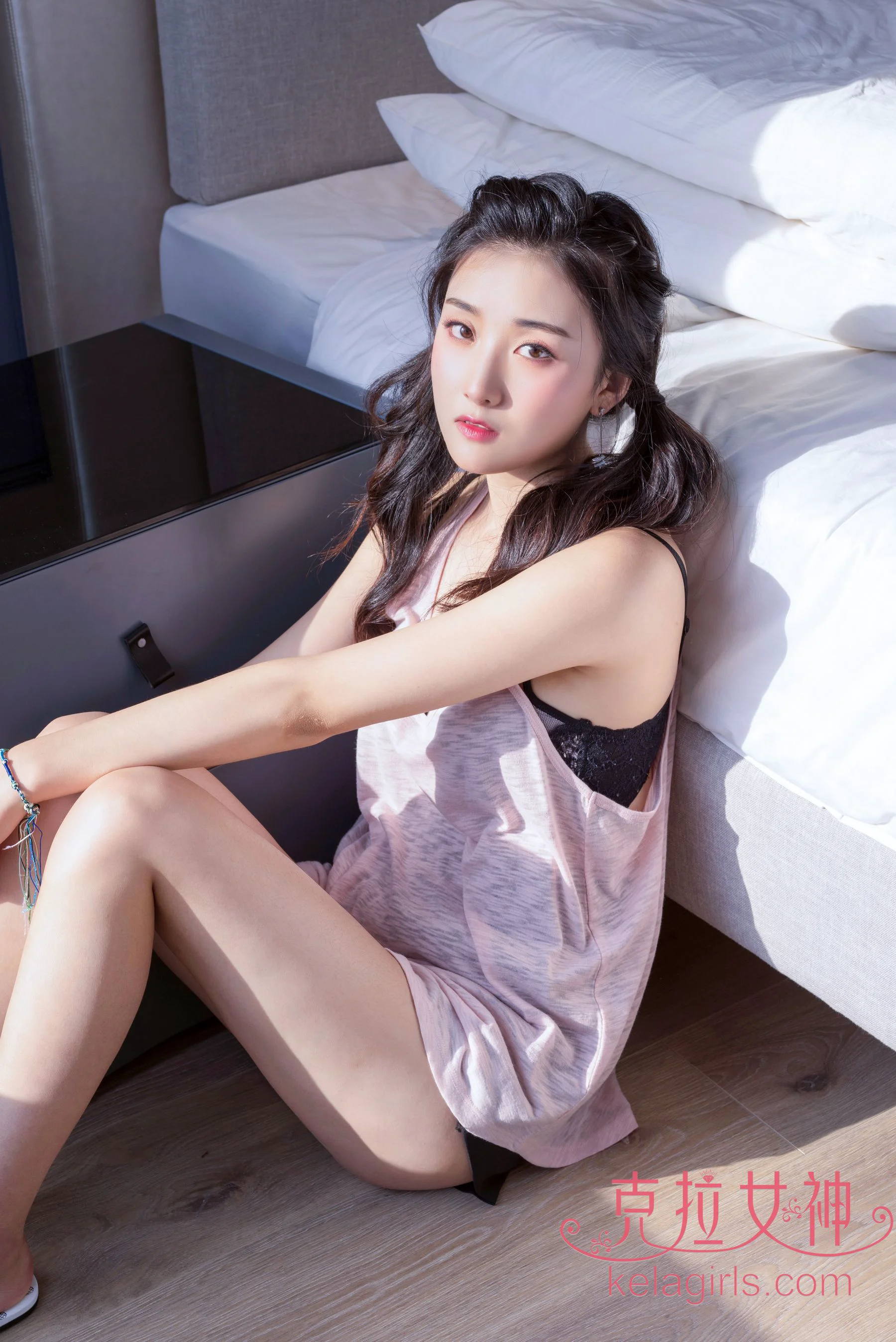 [克拉女神Kelagirls] 馨馨 – 拖鞋小妹妹 写真集 - 爱照片