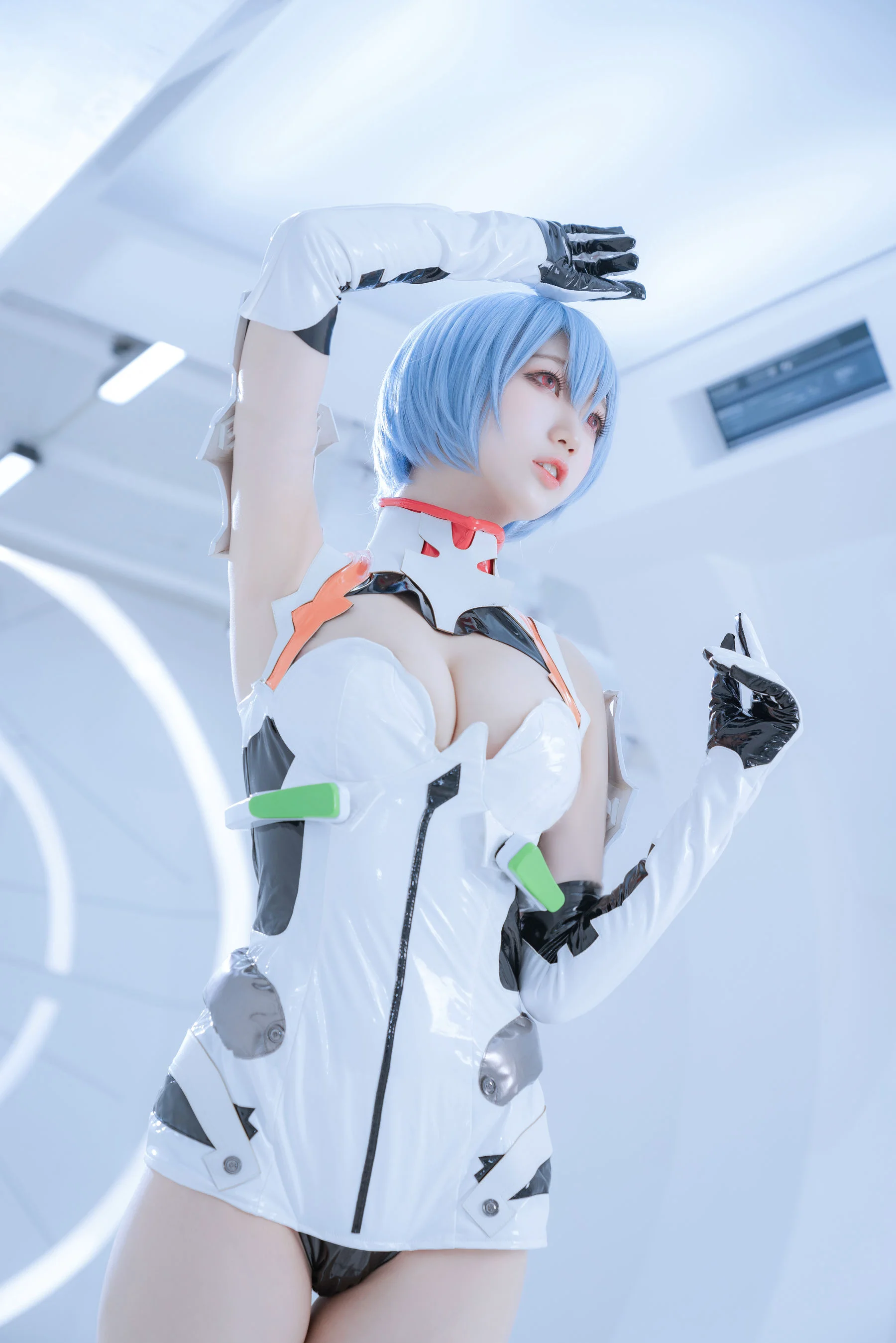 [Cosplay] 周叽是可爱兔兔 – 绫波丽 白战 - 爱照片