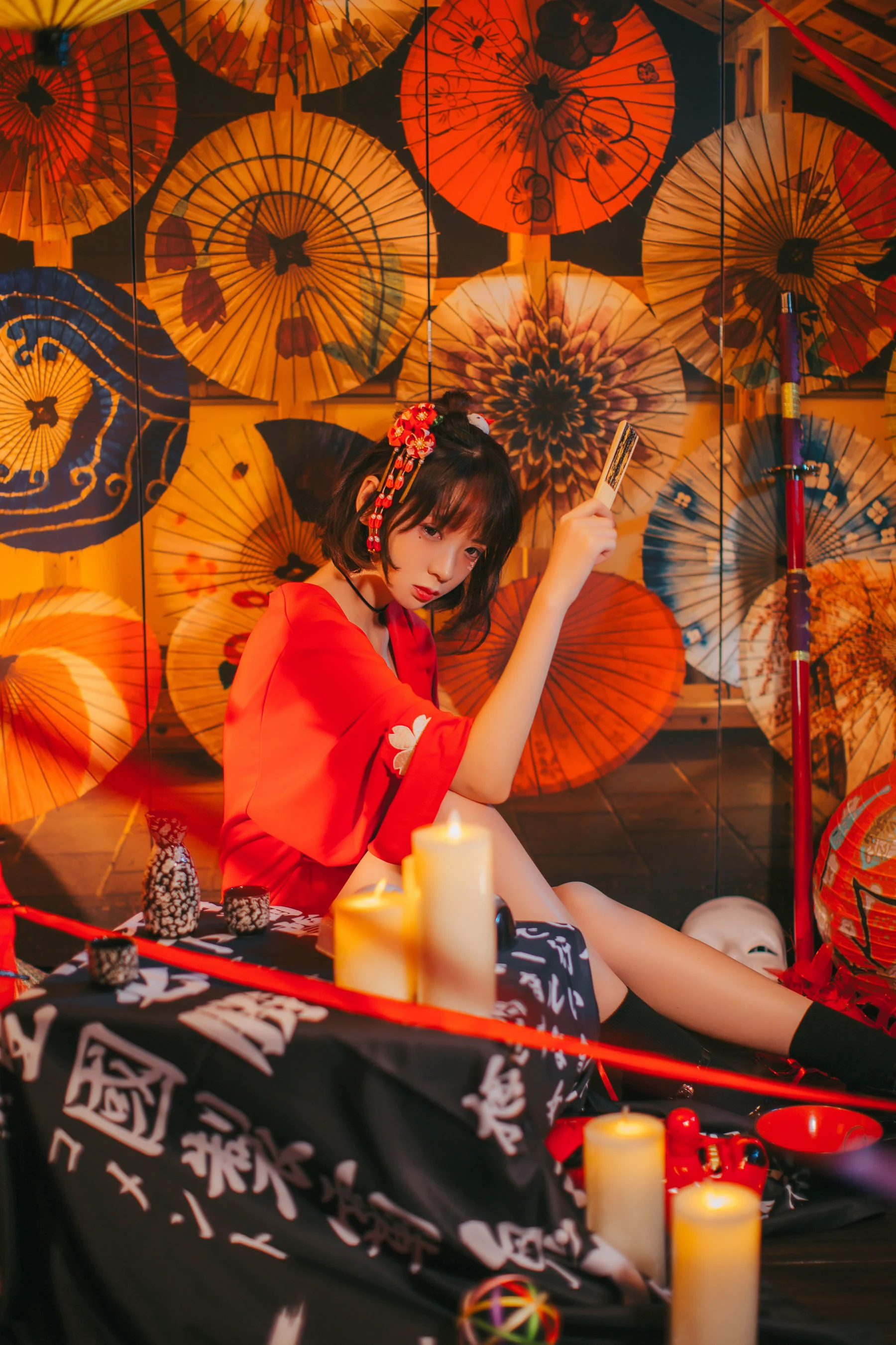 疯猫ss 《红色羽衣》 写真集 - 爱照片