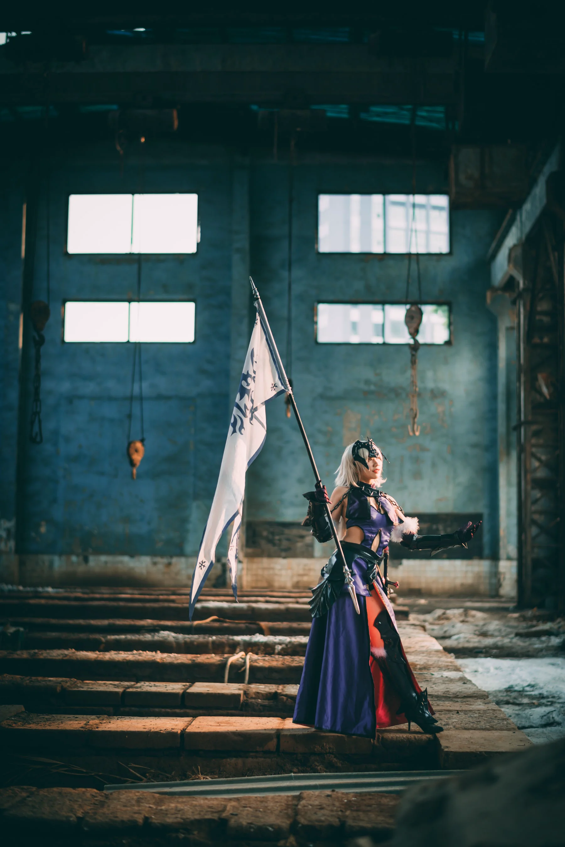 [网红Coser] 九曲Jean 《黑贞德》 写真集 - 爱照片