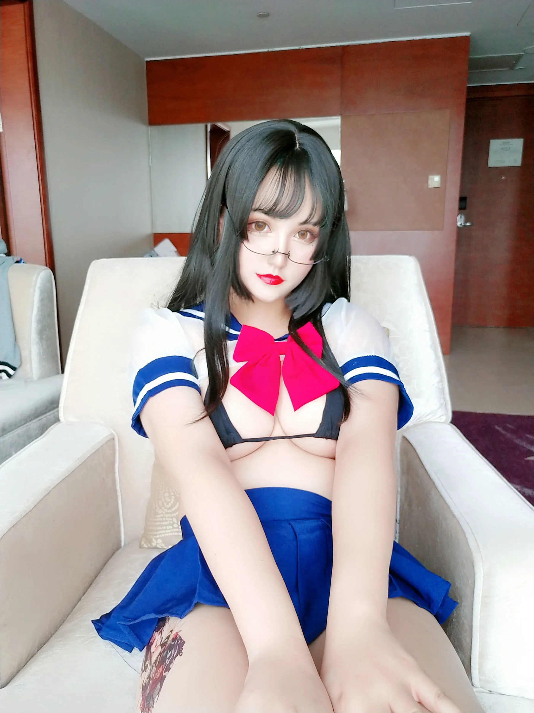 夏鸽鸽不想起床 《透明jk》 写真集 - 爱照片