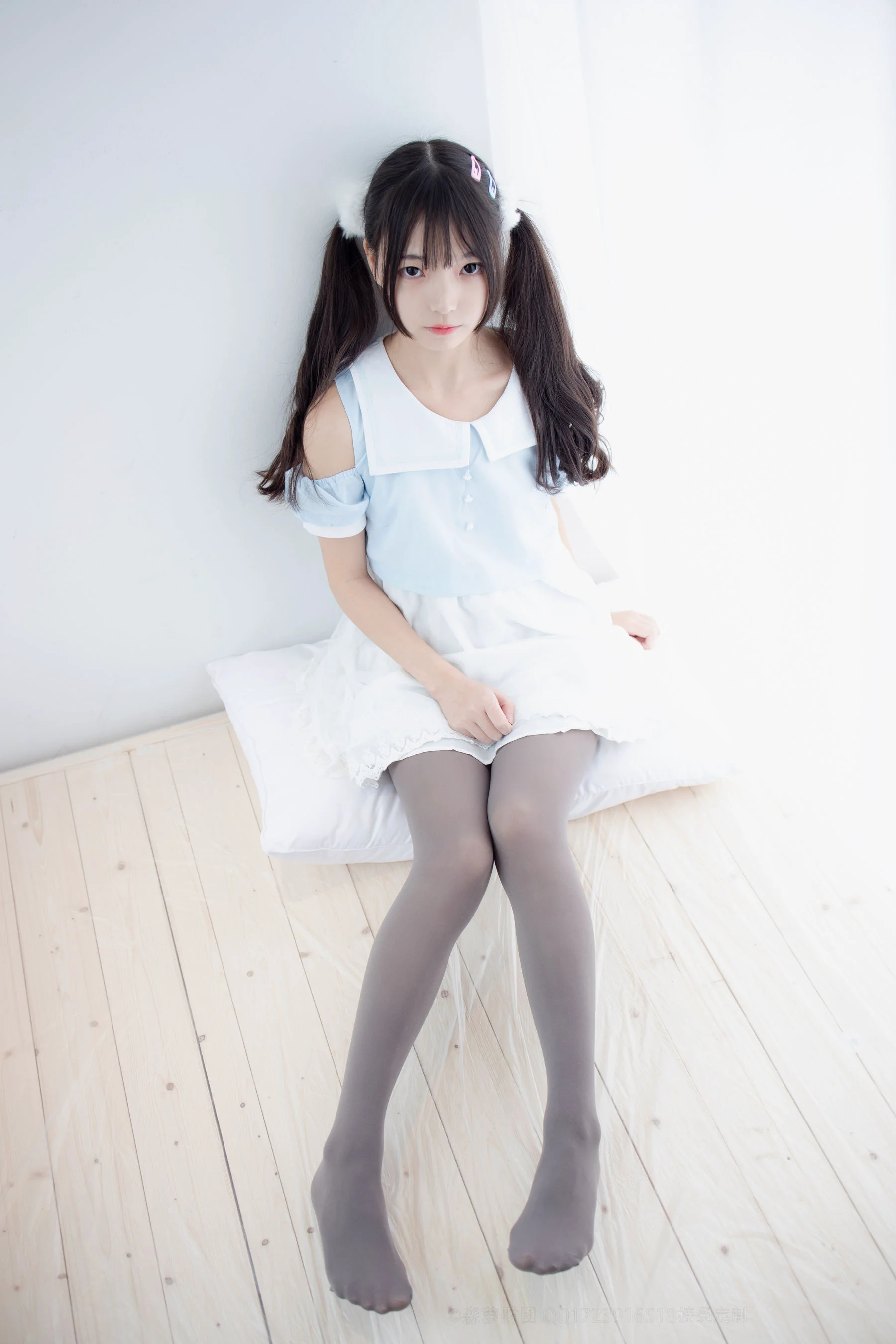 80D灰丝踩物 [森萝财团] [X-054] 写真集 - 爱照片