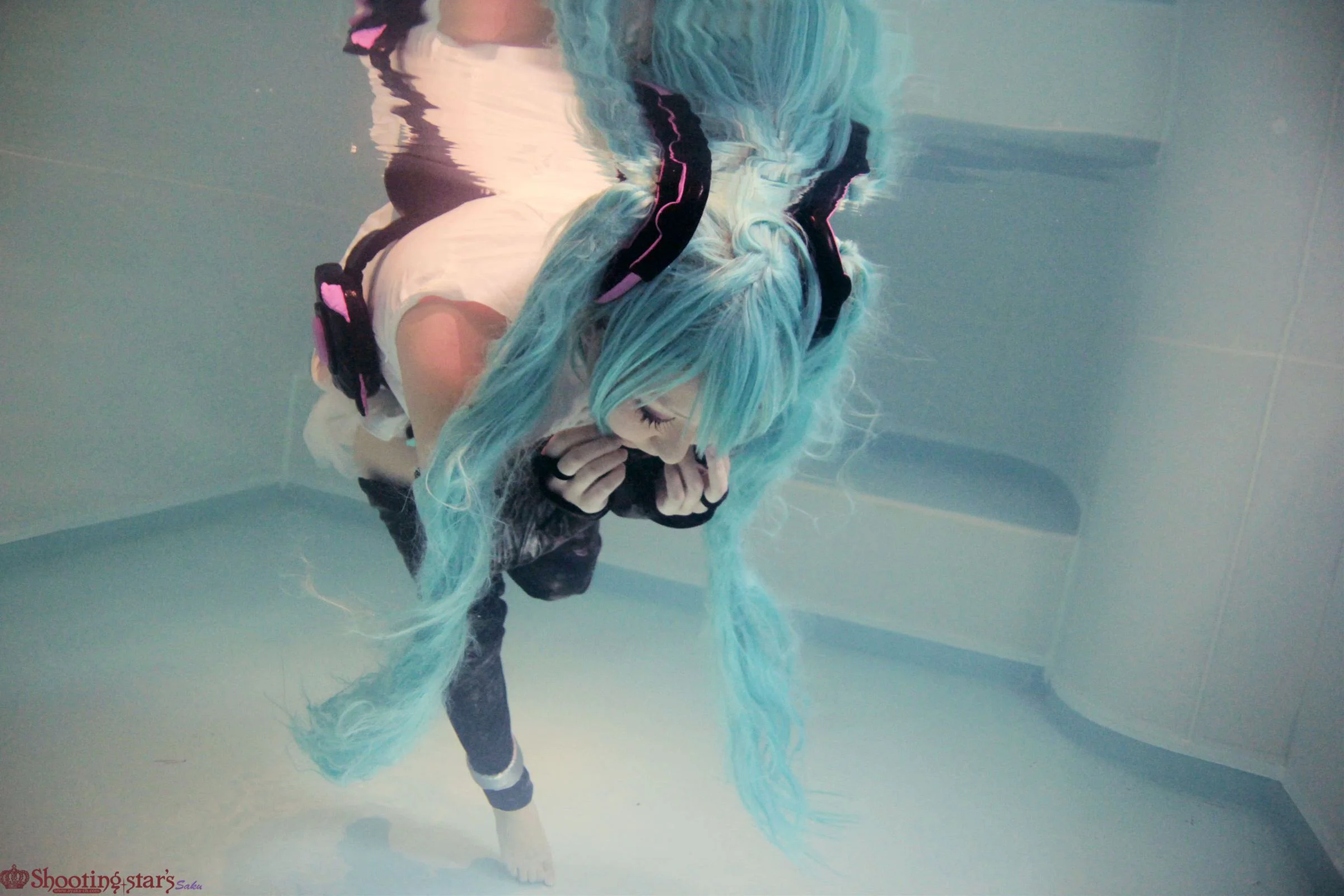 绫香 (サク) 《VOCALOID》初音ミク+鏡音リン [Shooting Star’s] 写真集 - 爱照片