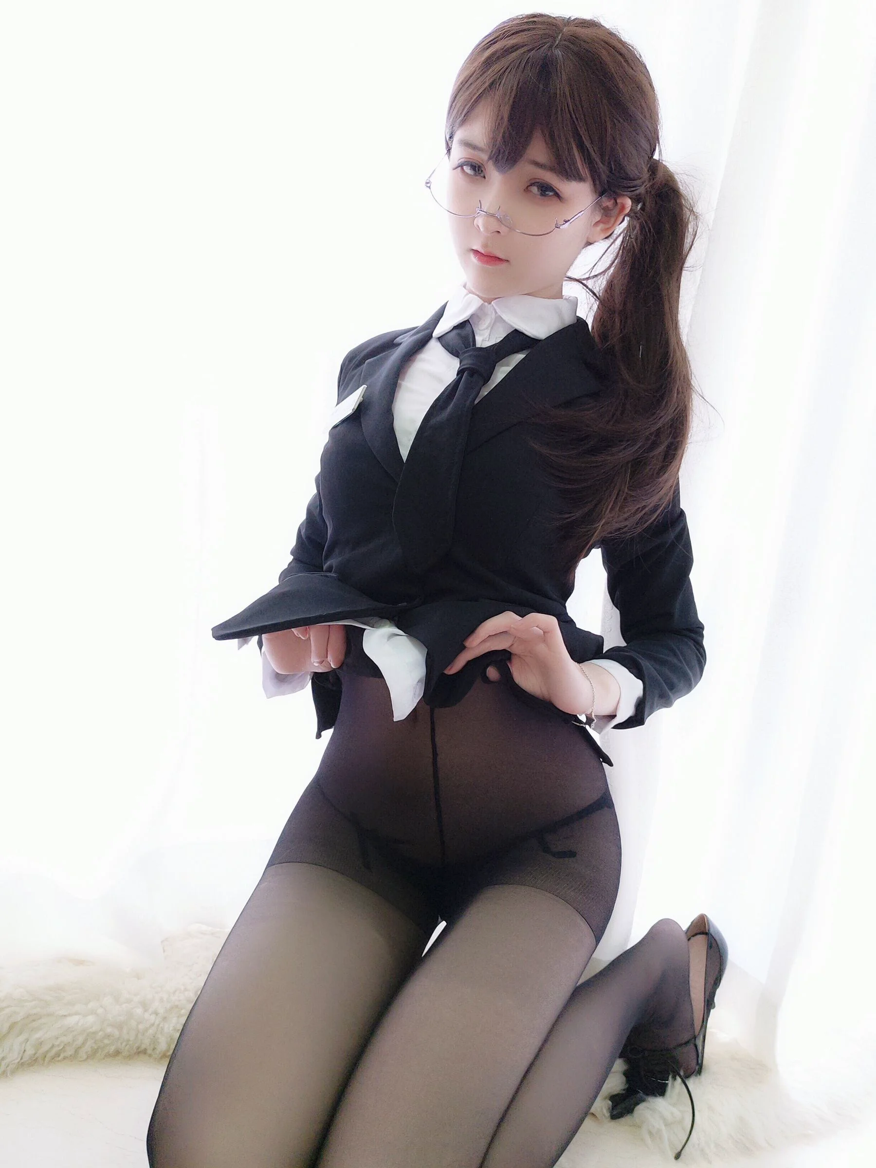一小央泽《助理姐姐》 [萝莉COS] 写真集 - 爱照片