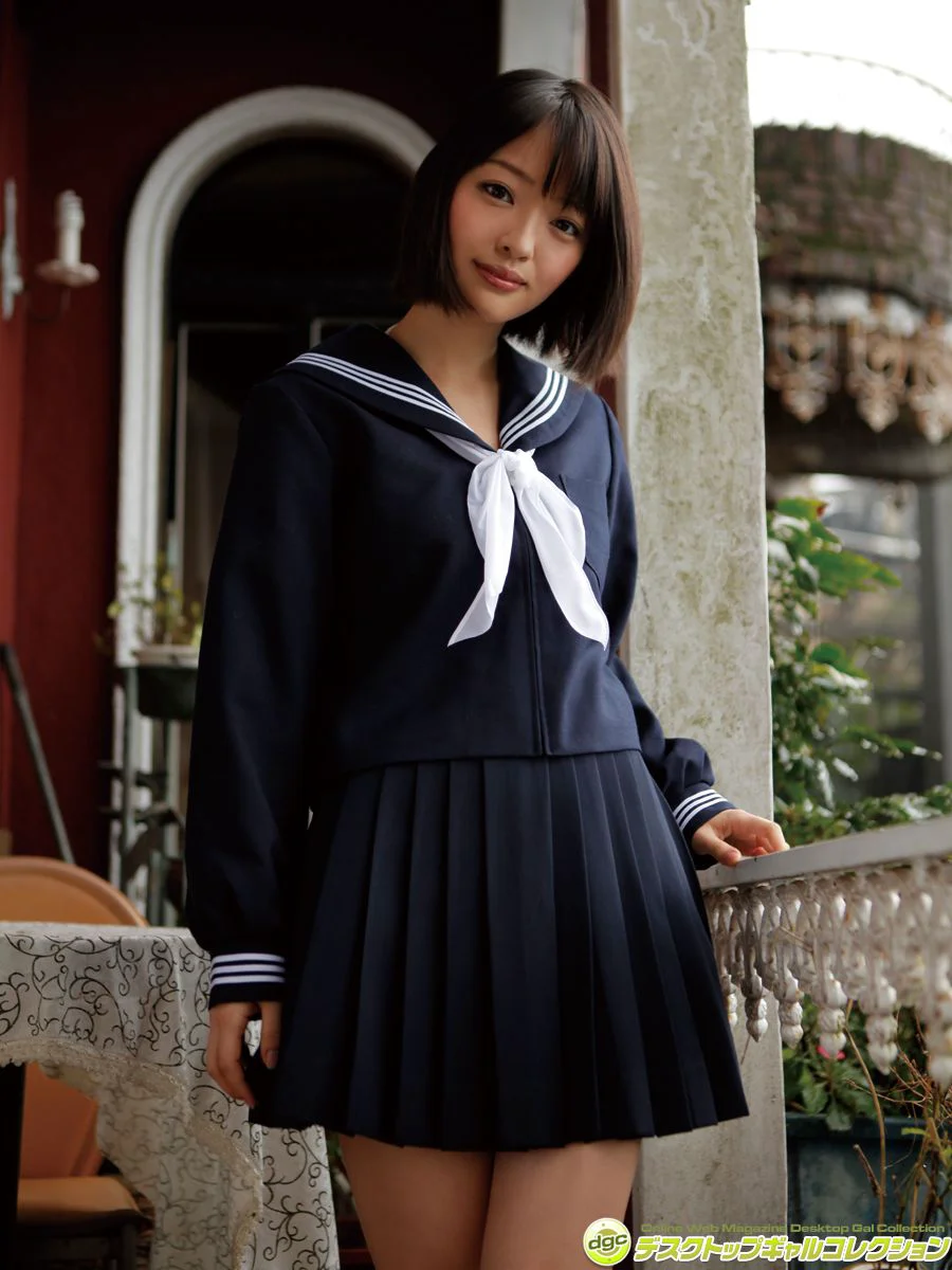 [DGC] 安藤遥 『抜群のプロポーションを活かしたポーズ必見』 写真集 - 爱照片