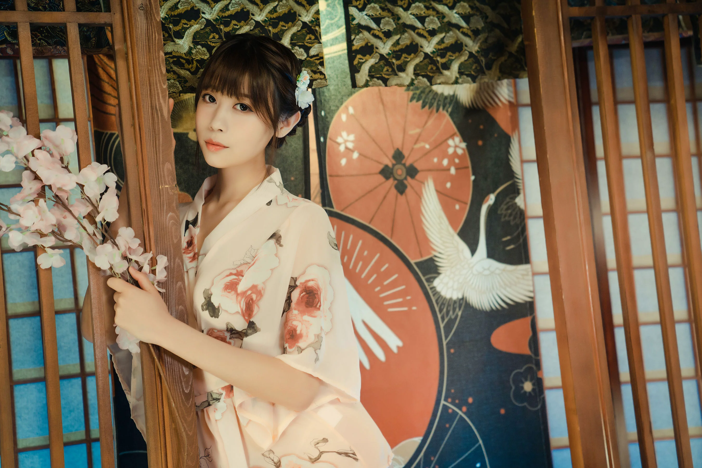 [网红COSER写真] 萌妹奈汐酱nice – 老板娘 4.0 - 爱照片