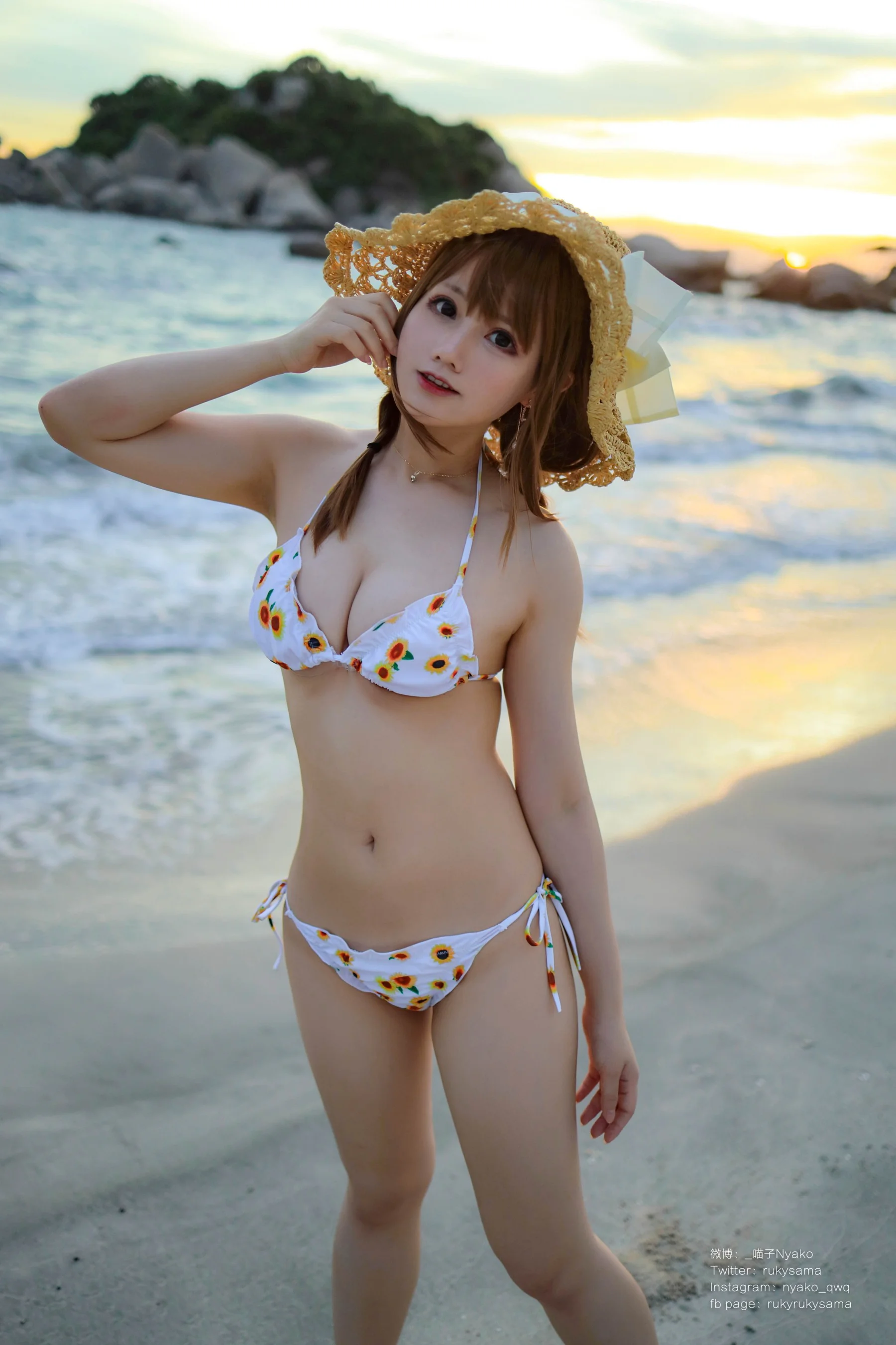 Nyako喵子 – 向日葵泳装 - 爱照片