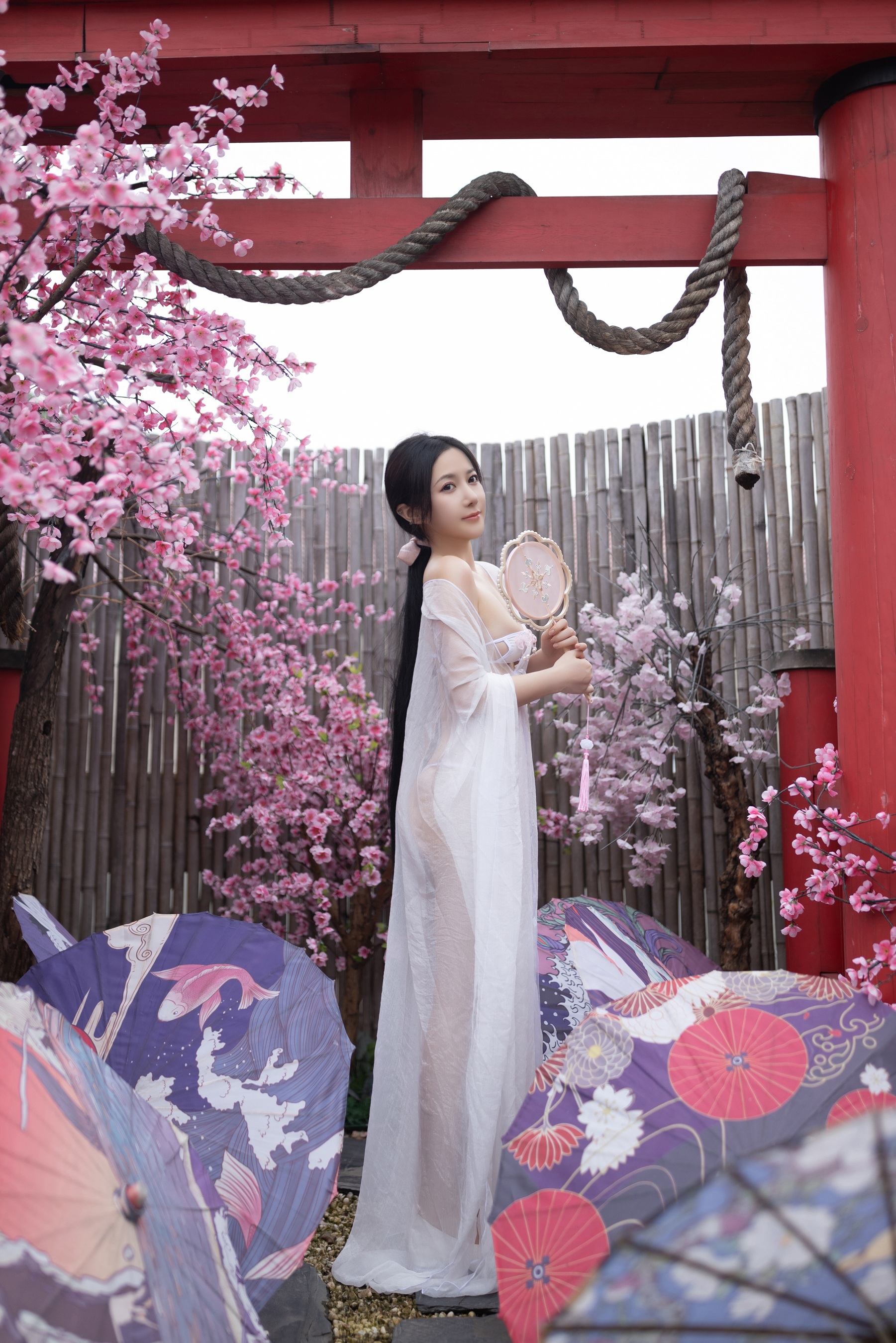 鱼子酱Fish – 花想容 - 爱照片