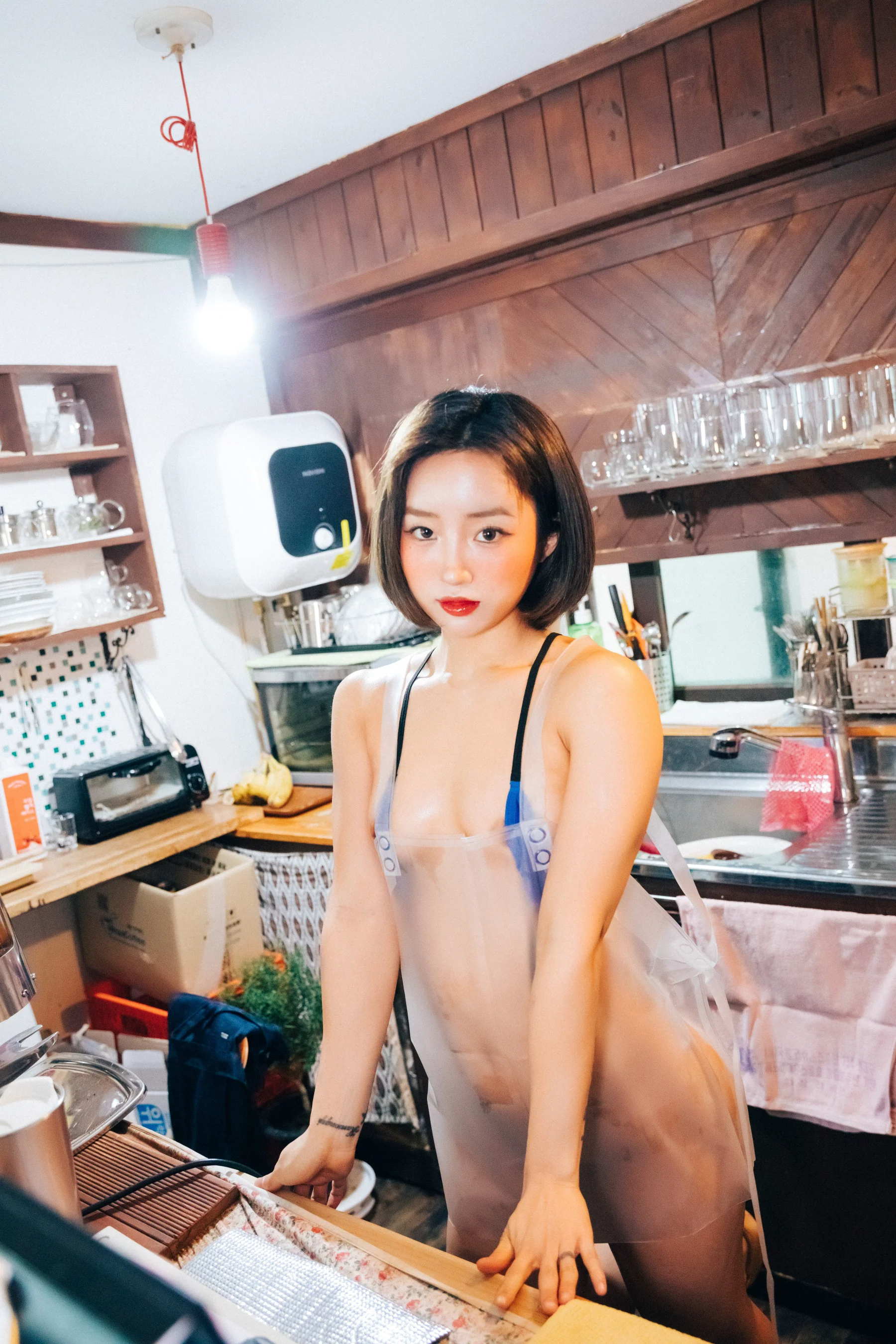 [Loozy] Booty Queen – Vinyl Aprons (+S.Ver) - 爱照片