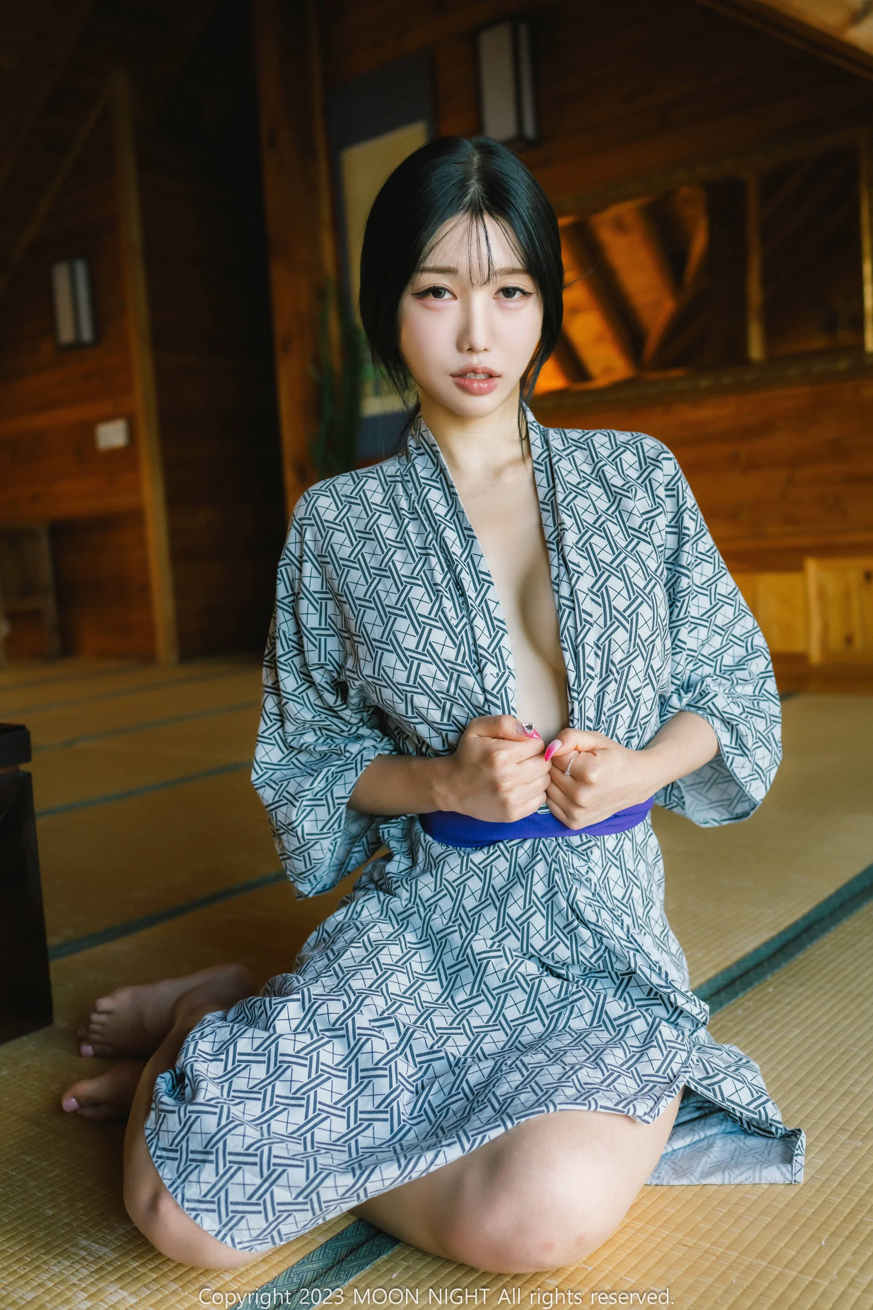 [Moon Night Snap] Yunjin – Digital Photobook (+S.Ver) - 爱照片