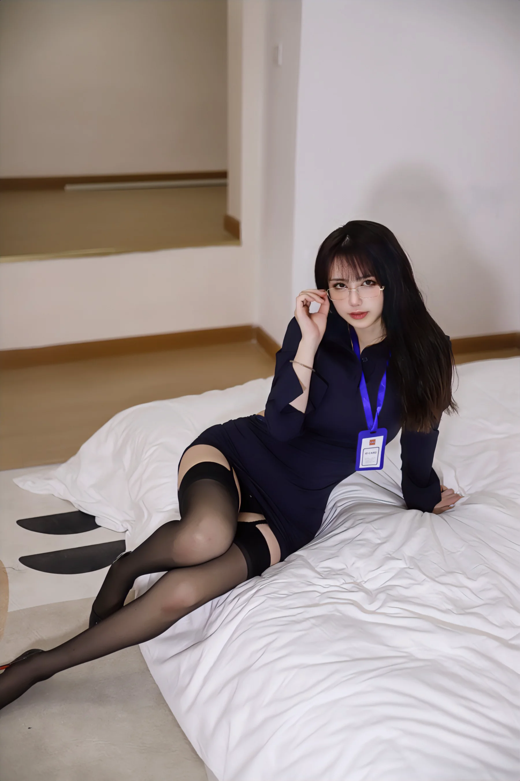 Tina很妖孽呀 – 职业装秘书 - 爱照片