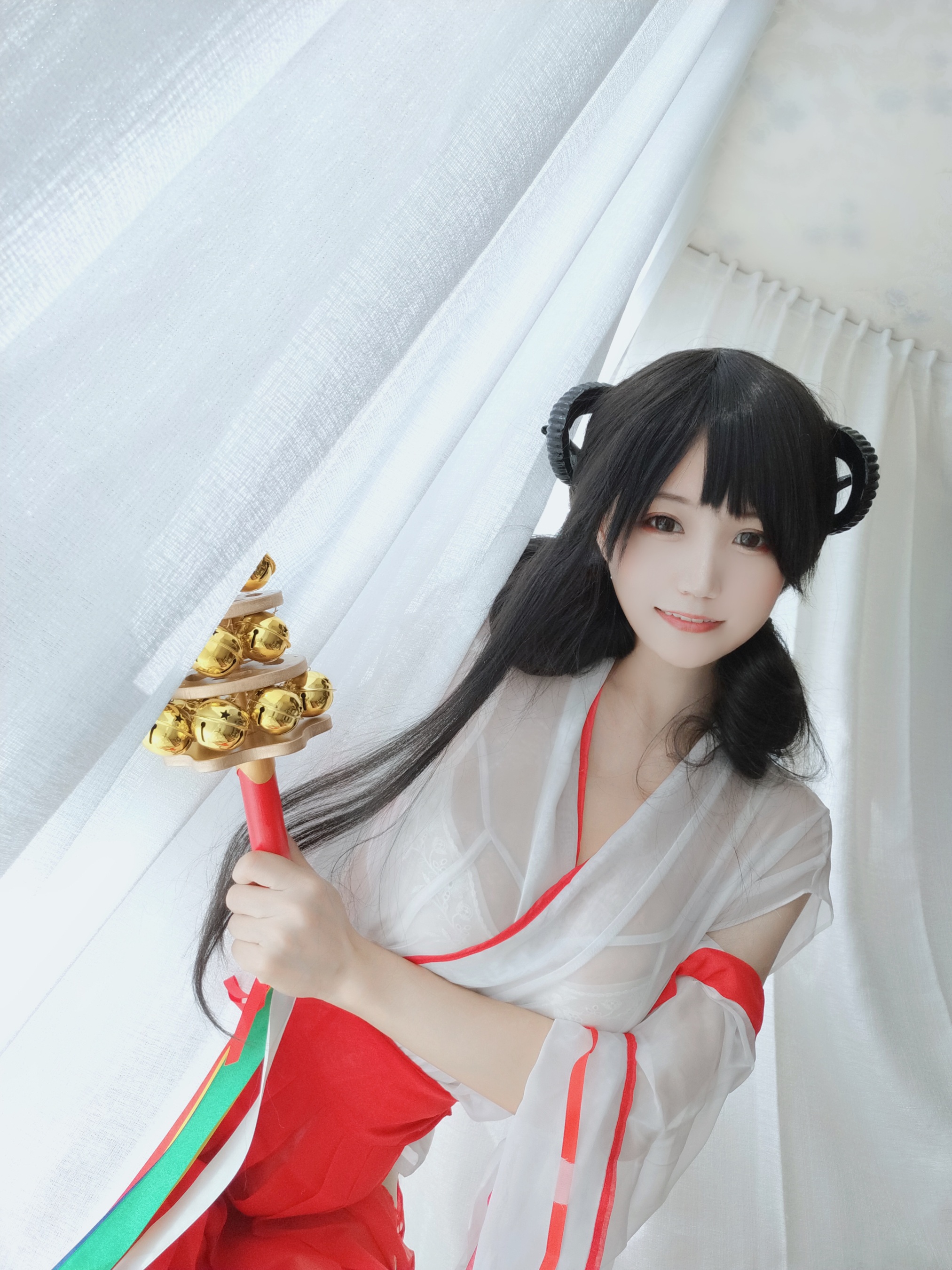 小仓千代w – 有点不对劲的巫女 - 爱照片