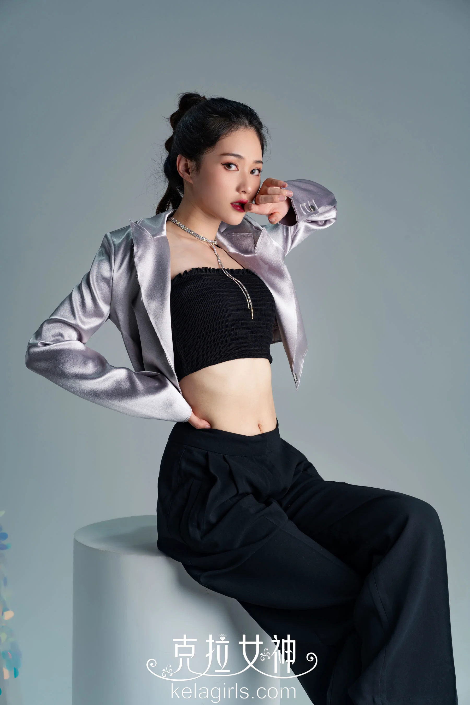 [克拉女神Kelagirls] 苏棠 – 酷拍裸足 - 爱照片