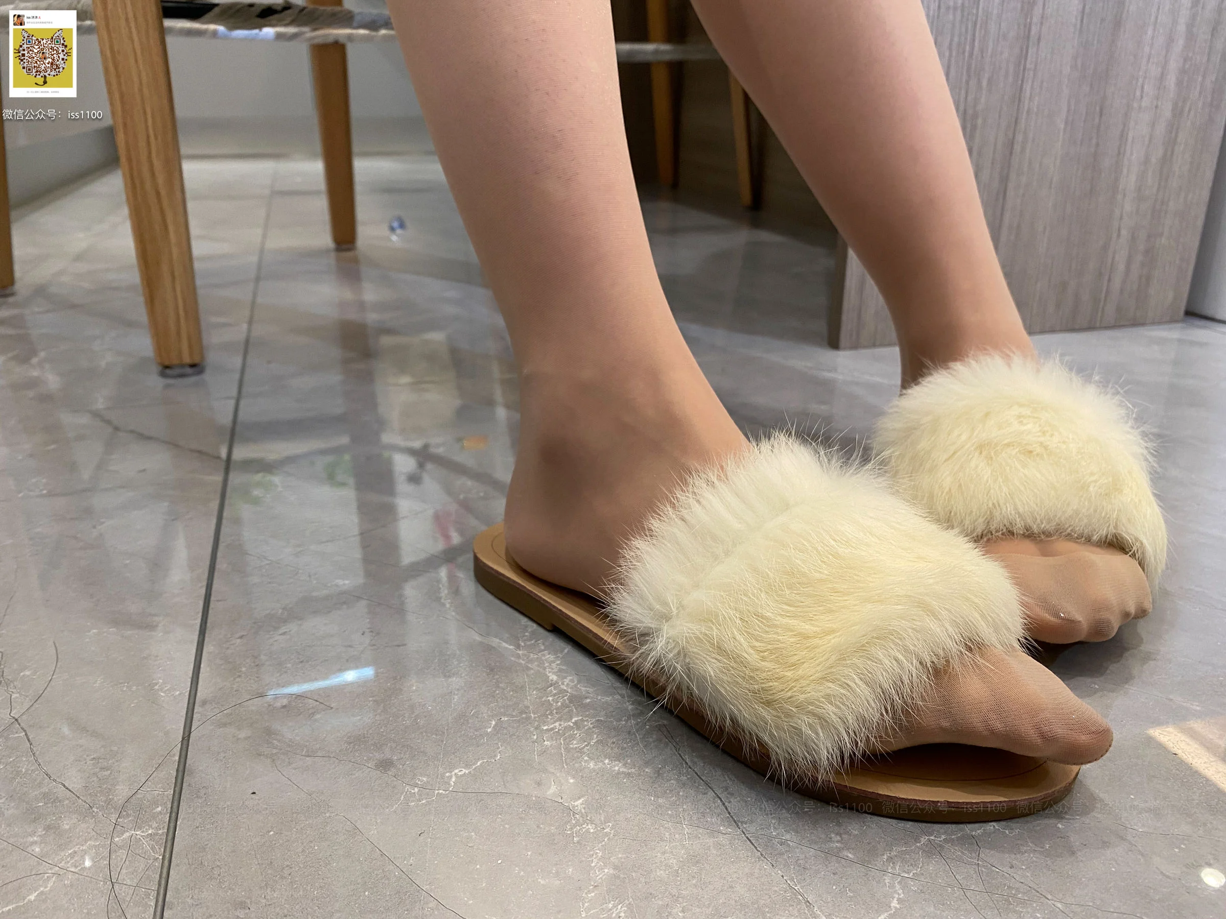 [ISS系列] 美晗 厨娘肉色连裤袜 写真套图 - 爱照片