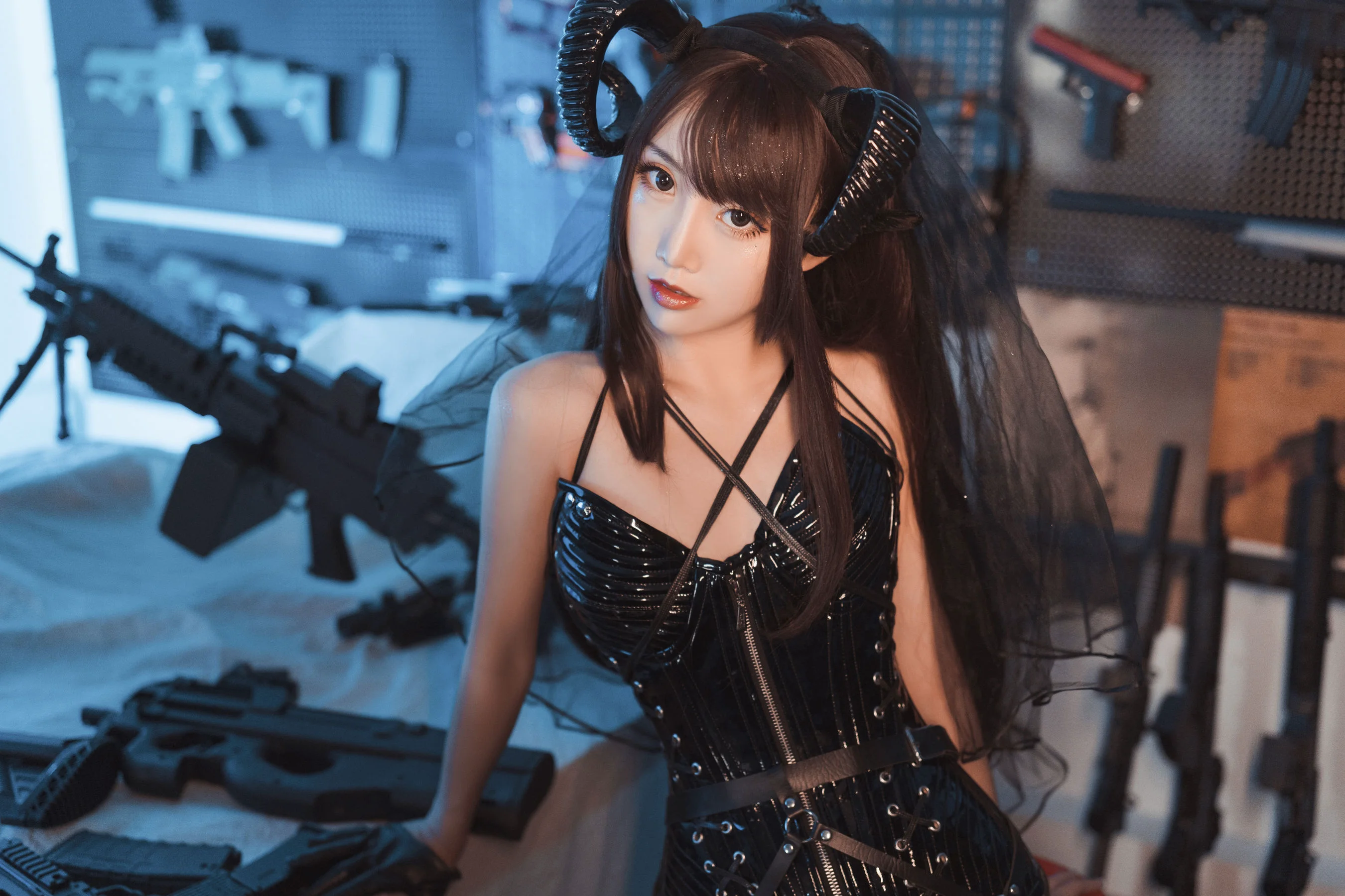 可爱人气Coser面饼仙儿 – 束腰魅魔 写真套图 - 爱照片