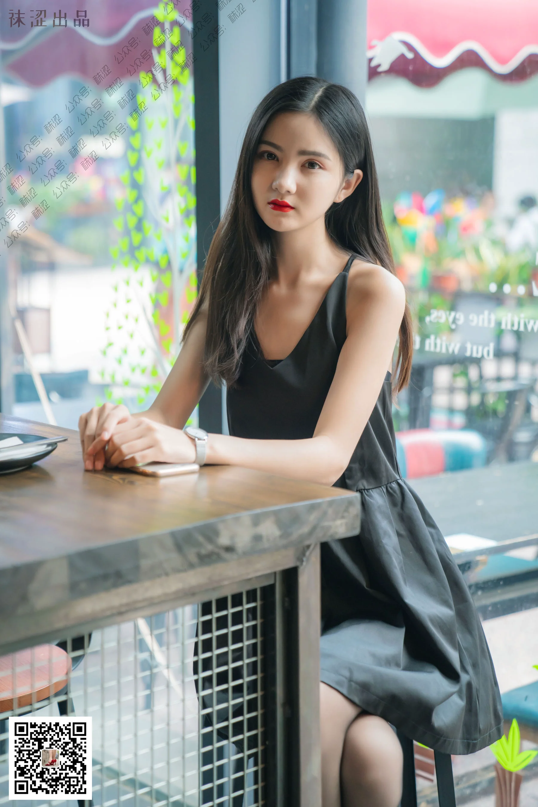 [袜涩] VOL.040 安妮 – 极致黑丝图集 - 爱照片