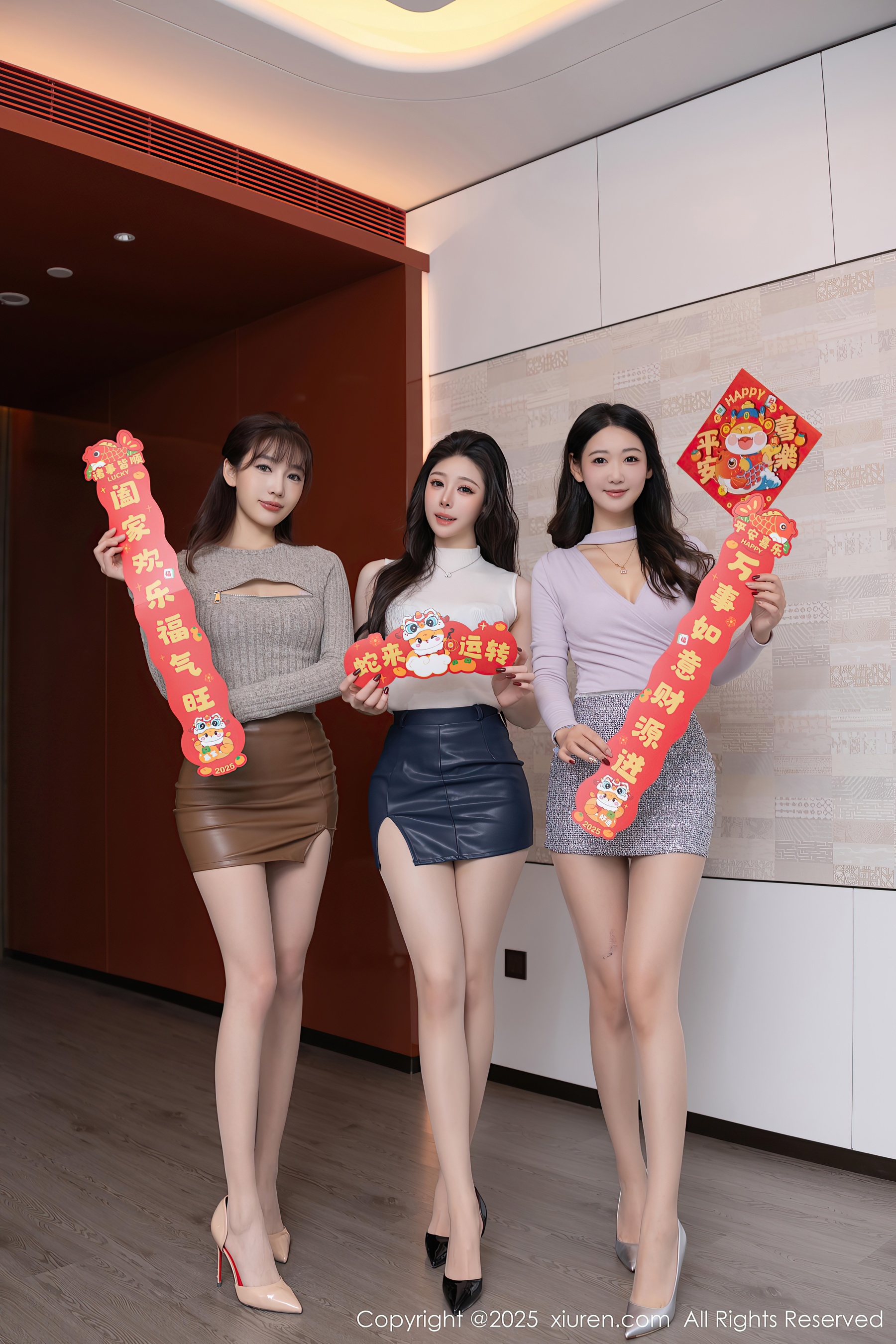 [XiuRen秀人网] No.9832 模特合集 新年主题 - 爱照片