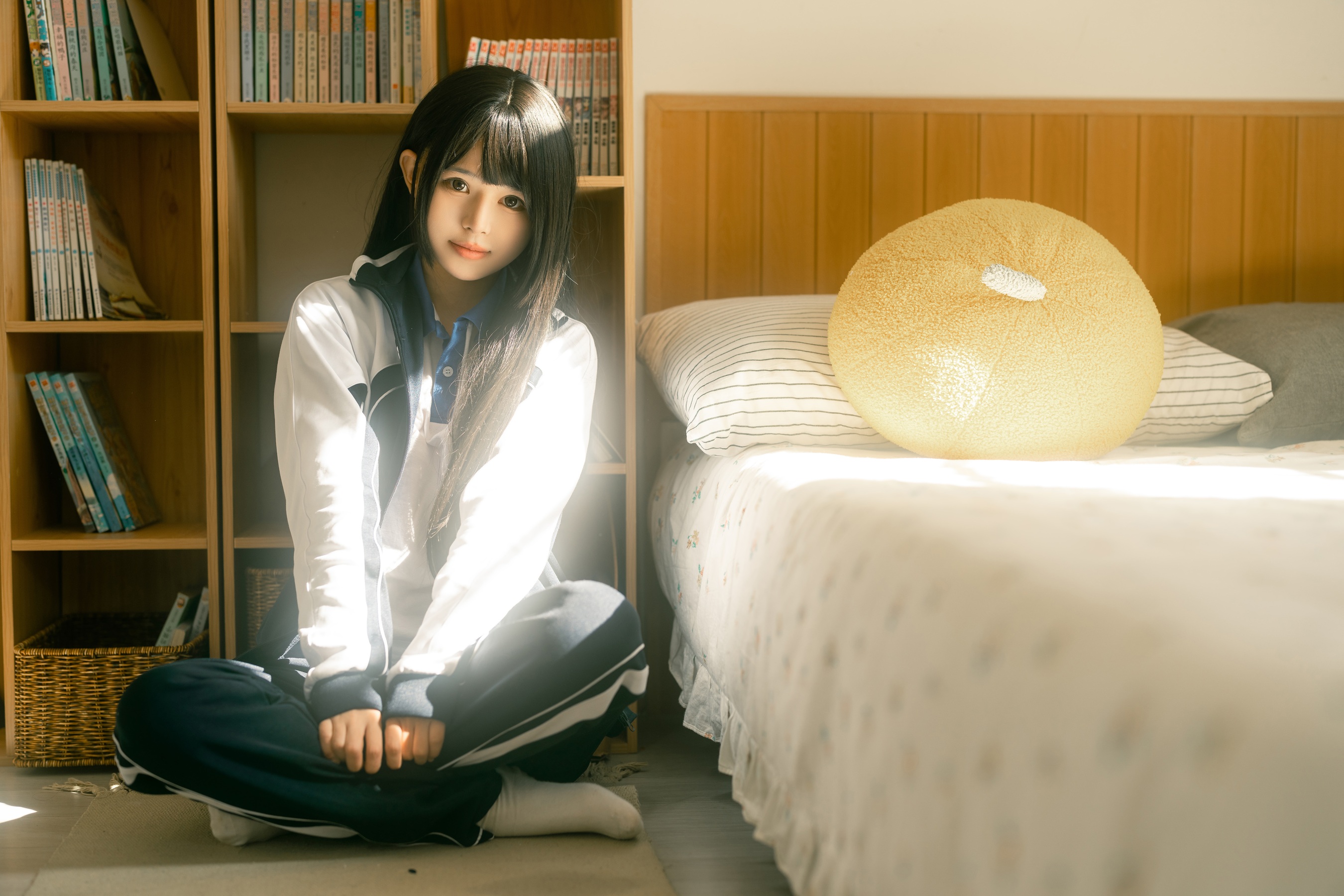 rua阮阮 – 居家少女 - 爱照片