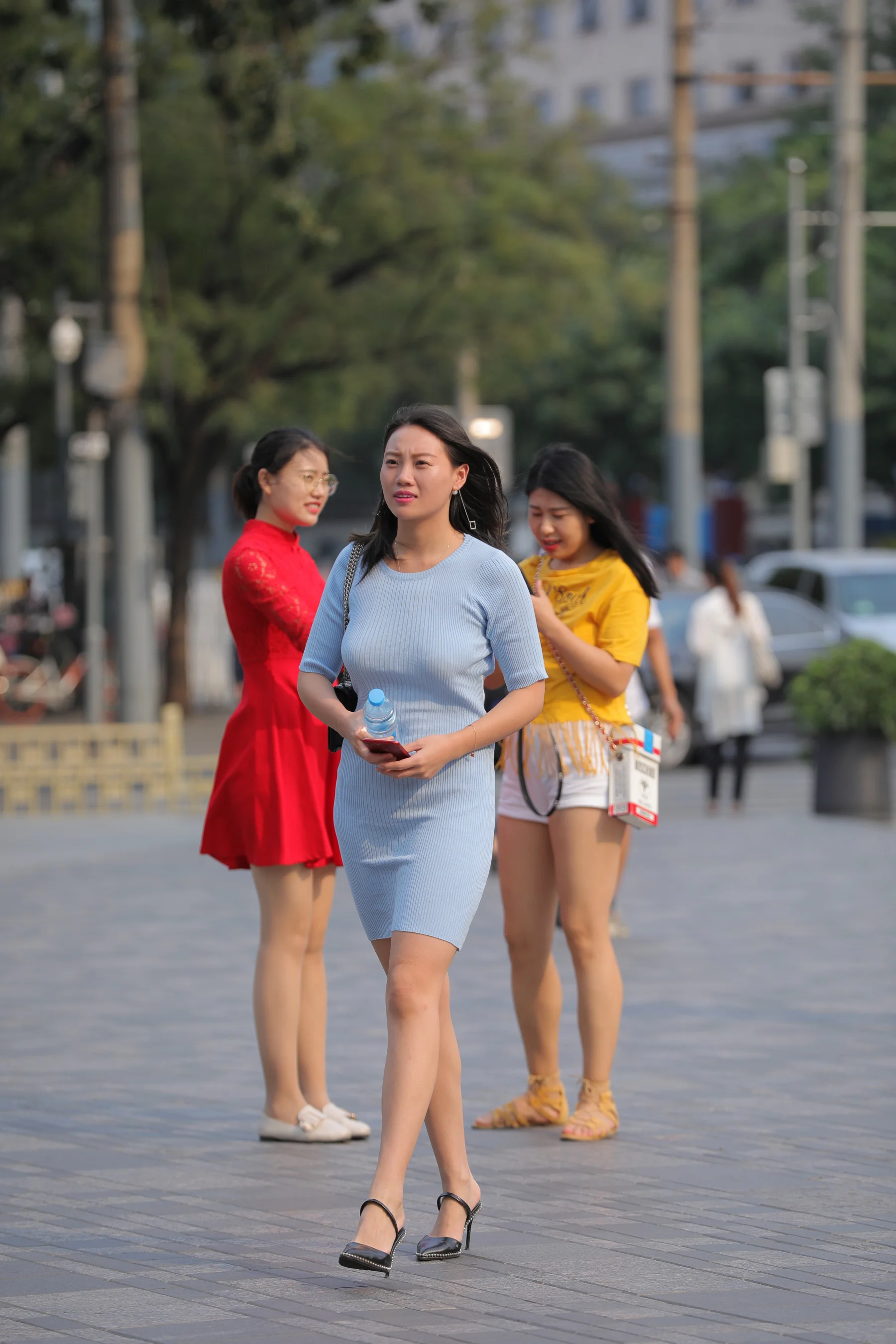 视觉冲击作品 美背小姐姐 写真 - 爱照片