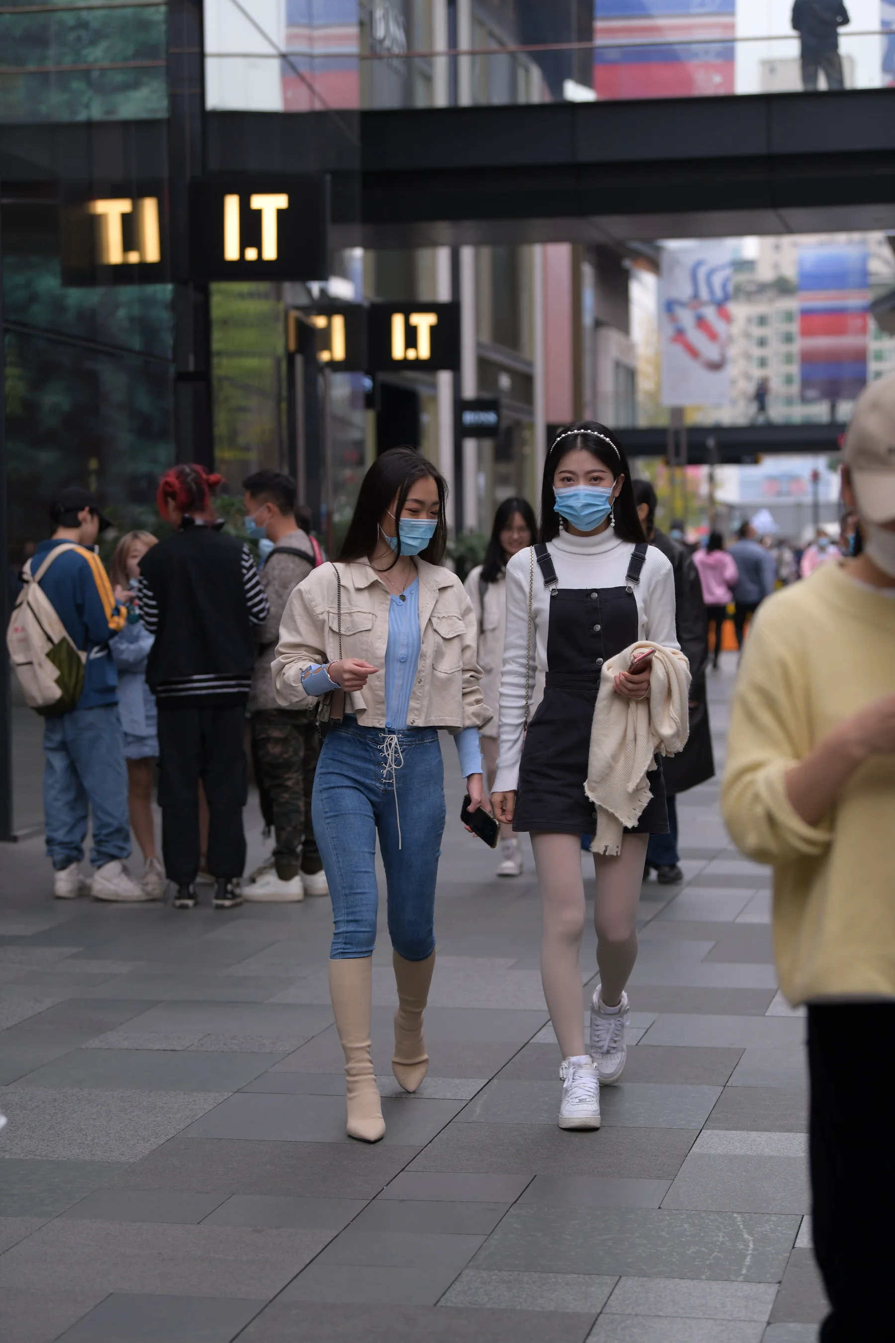 视觉冲击作品 身材不错的紧牛小姐姐 写真 - 爱照片