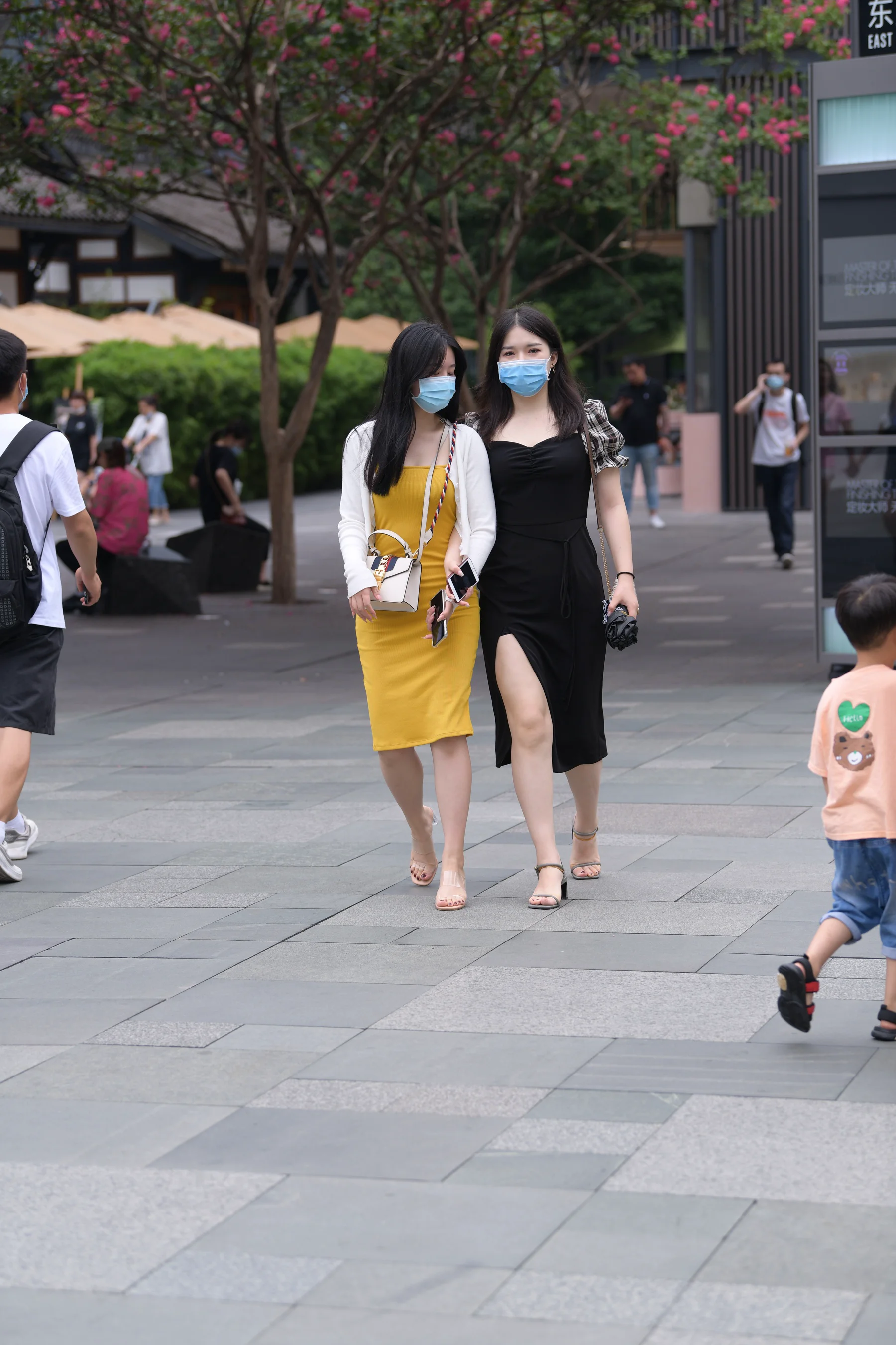 视觉冲击作品 – 好身材de闺蜜 写真 - 爱照片