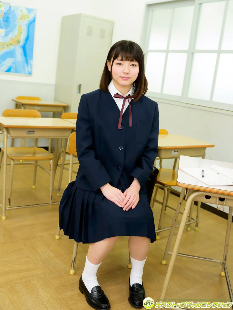 葉月つばさ《純真無垢な美少女のあどけない体にドキッ！》 [DGC] 写真集 - 爱照片