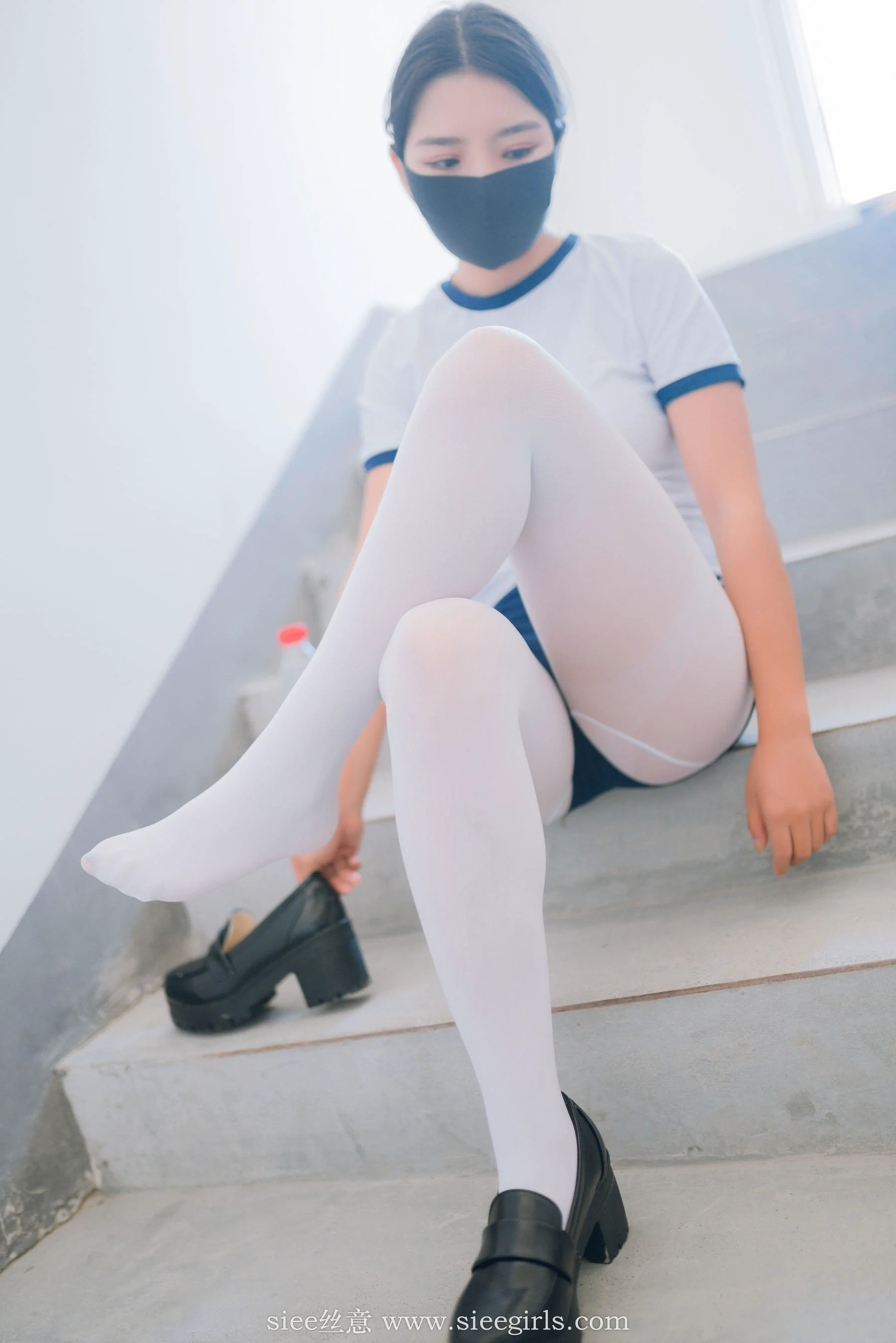 妞妞《正义的颜色》 [丝意SIEE] No.428 写真集 - 爱照片
