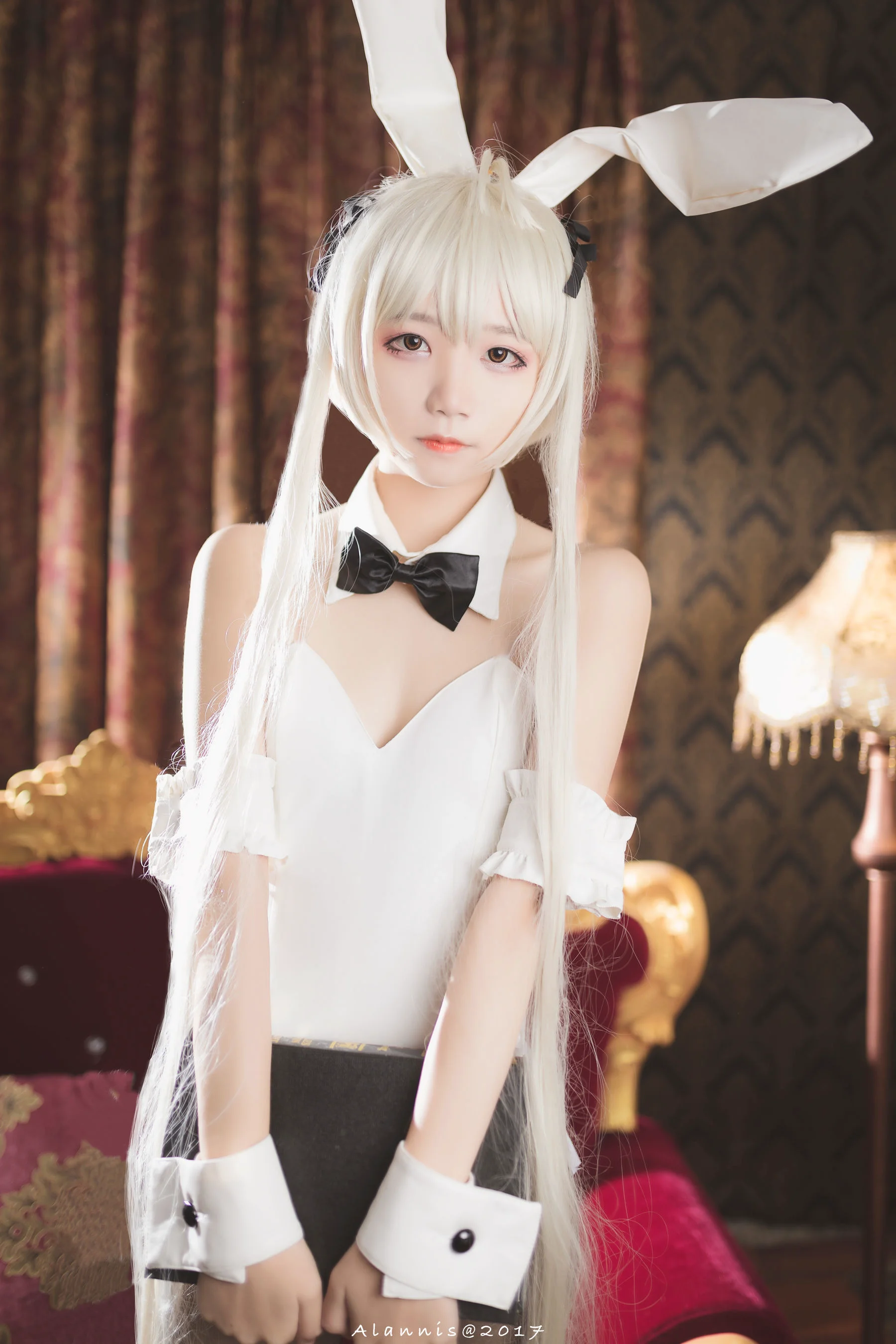 清纯少女五更百鬼《兔女郎+白丝美腿》 [萝莉COS] 写真集 - 爱照片