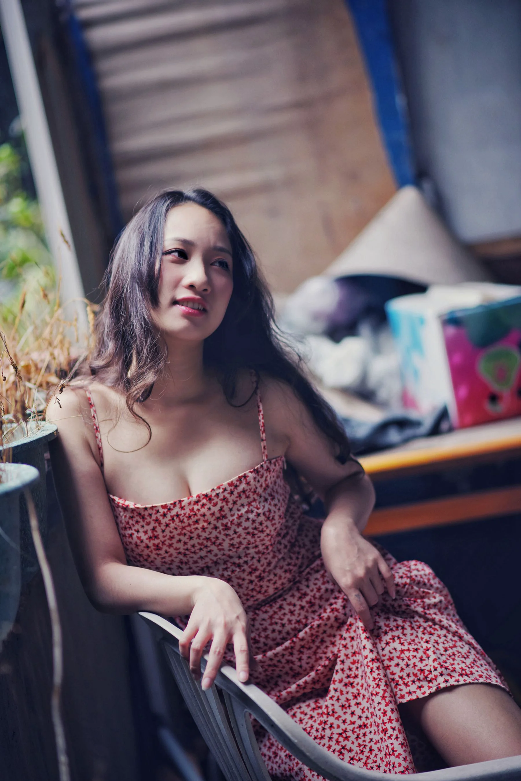 岑晴晴《慵懒的性感》 [制服の女生]写真集 - 爱照片